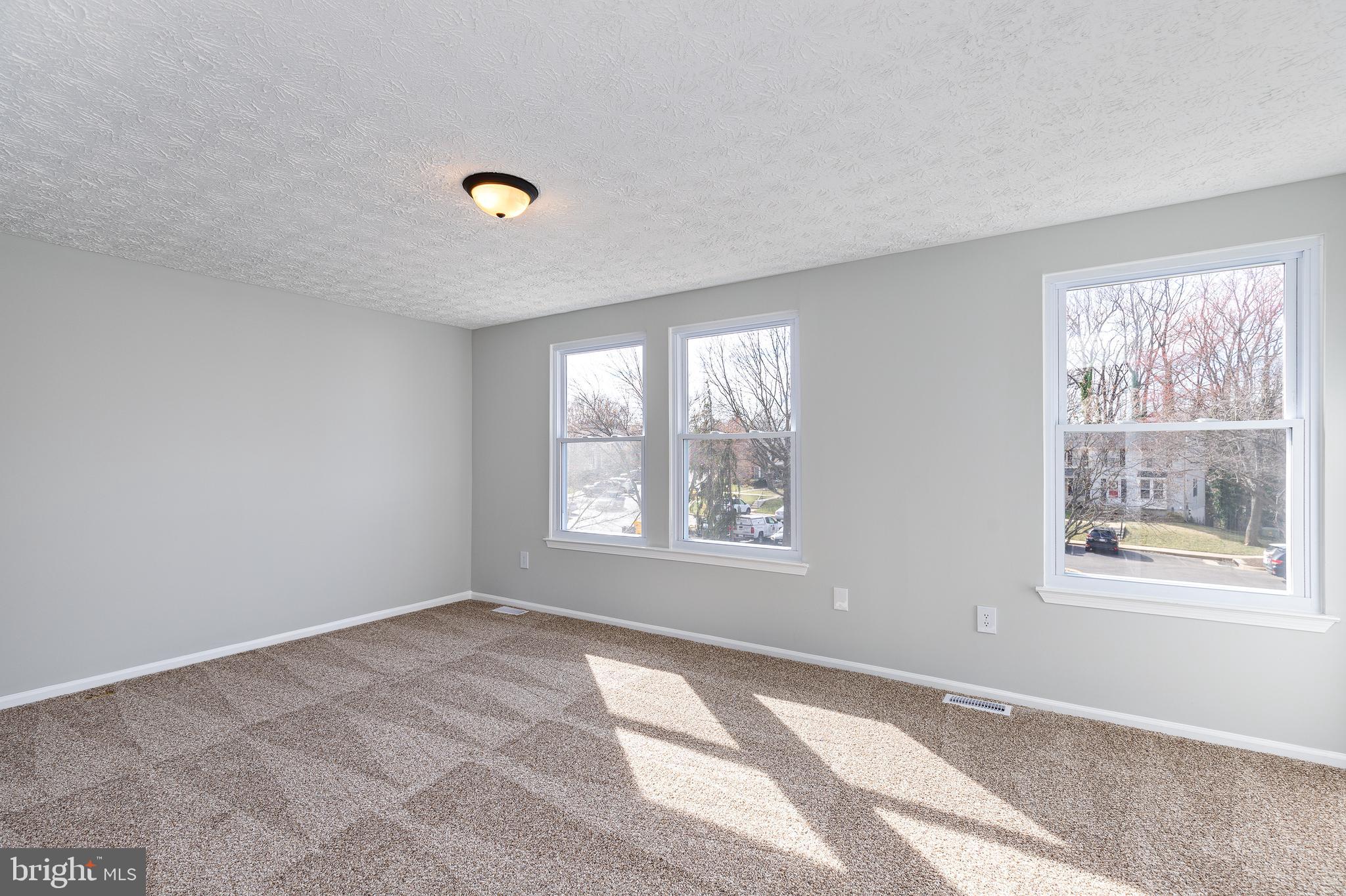 OAKMONT CONDOMIMIUM - Residential