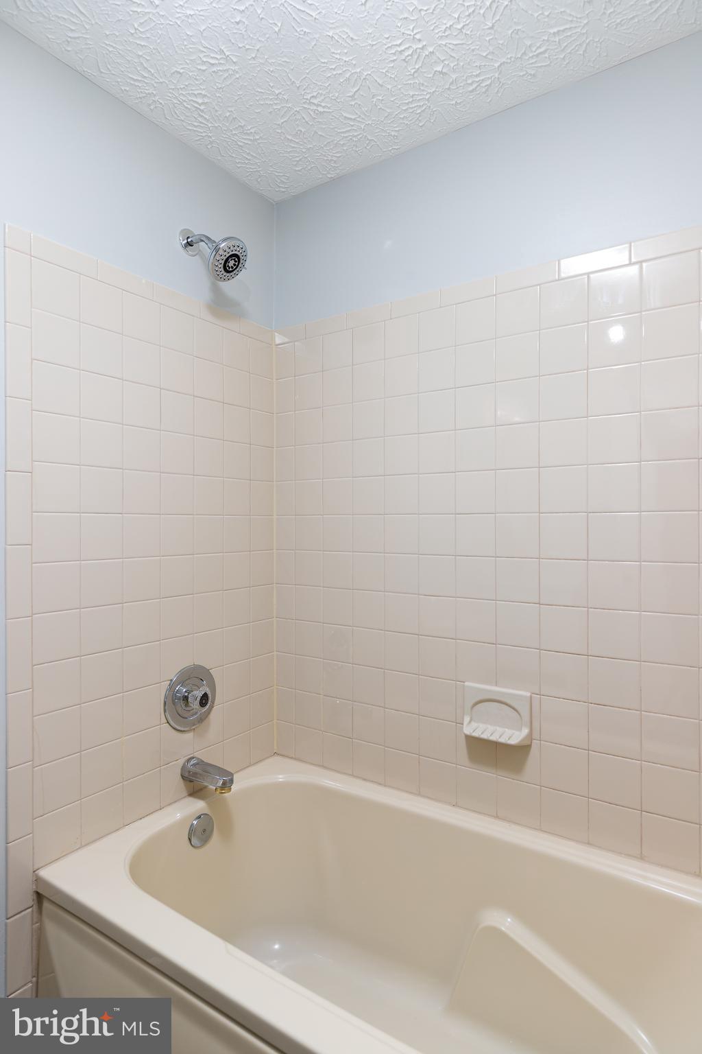 OAKMONT CONDOMIMIUM - Residential