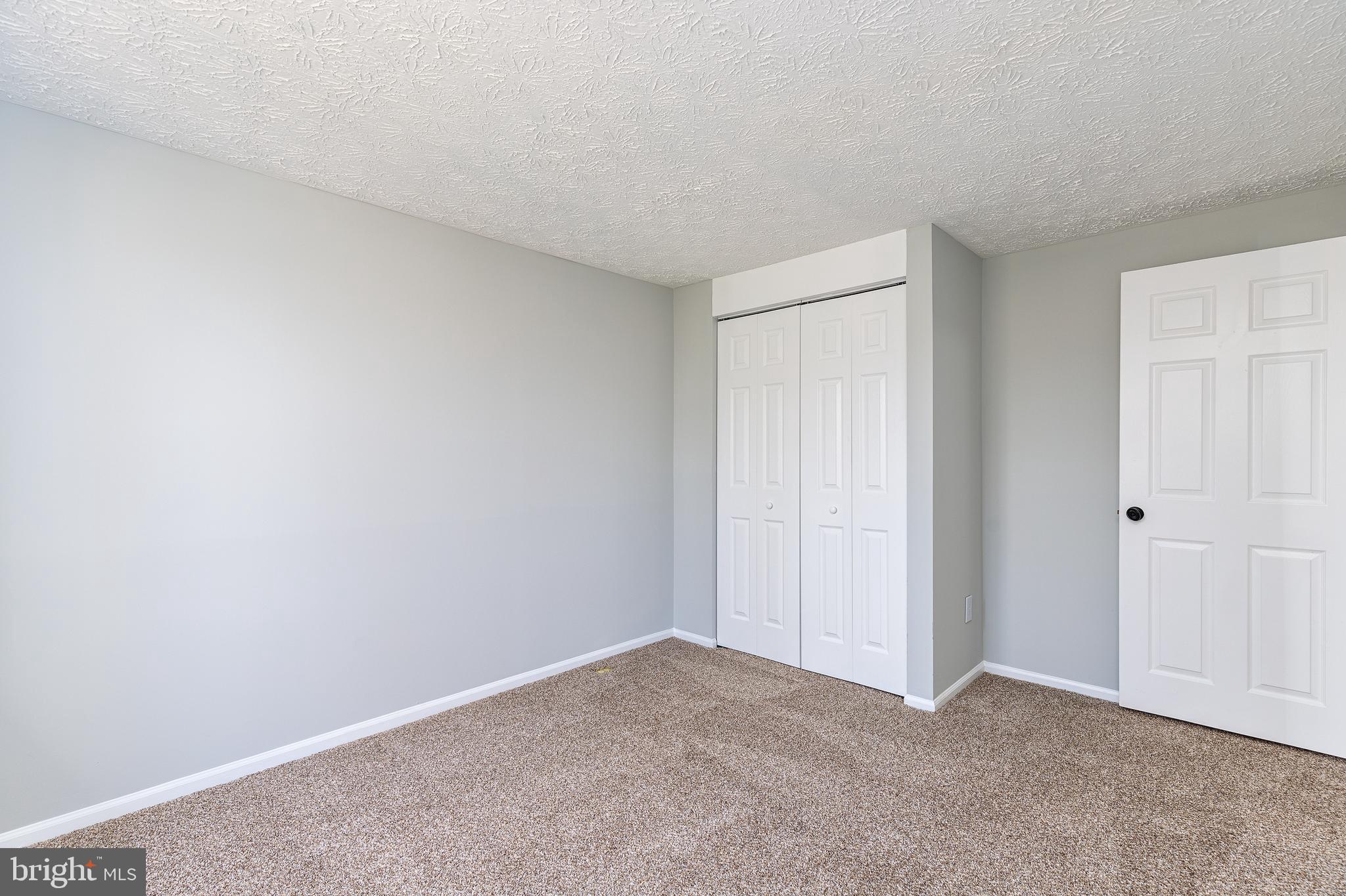 OAKMONT CONDOMIMIUM - Residential