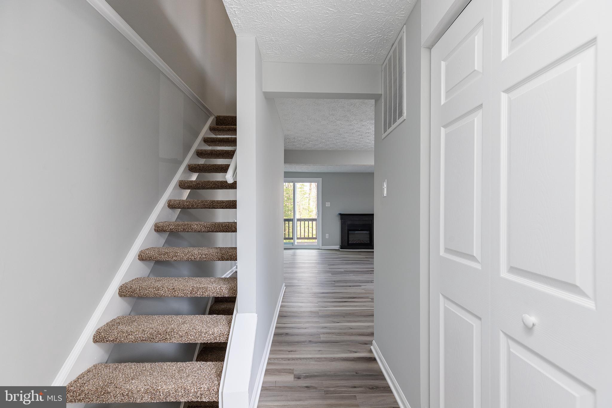 OAKMONT CONDOMIMIUM - Residential