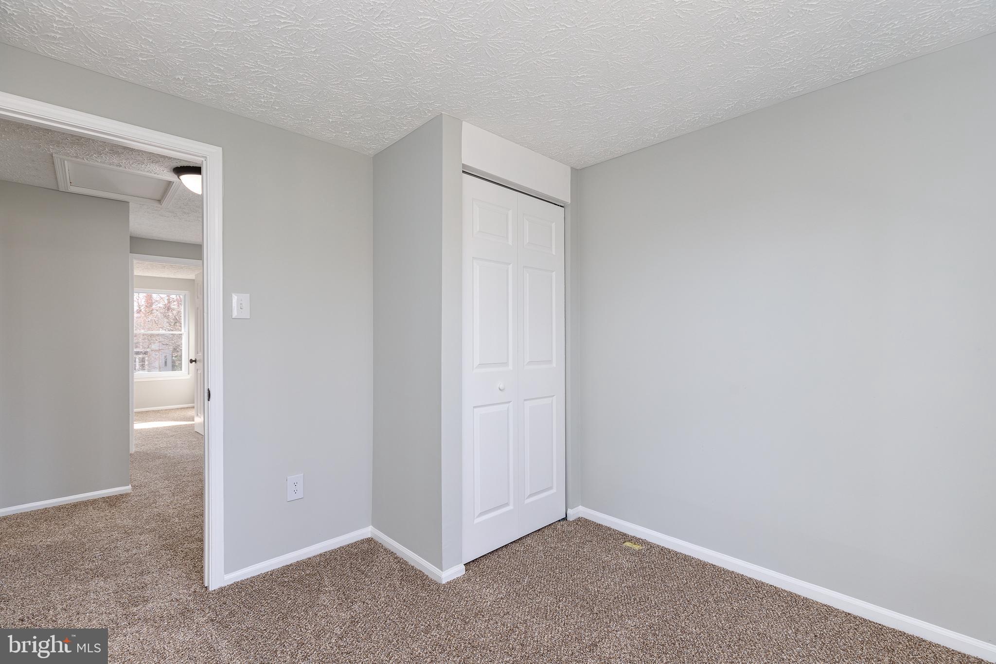 OAKMONT CONDOMIMIUM - Residential