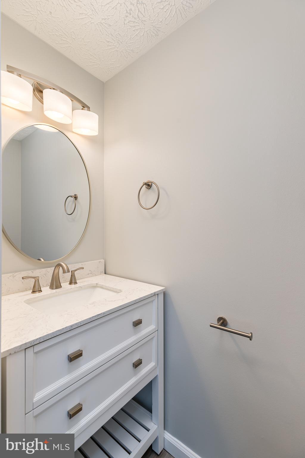 OAKMONT CONDOMIMIUM - Residential