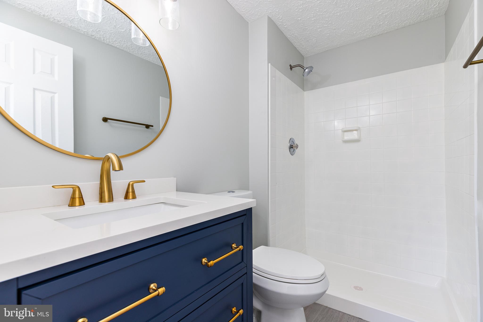 OAKMONT CONDOMIMIUM - Residential