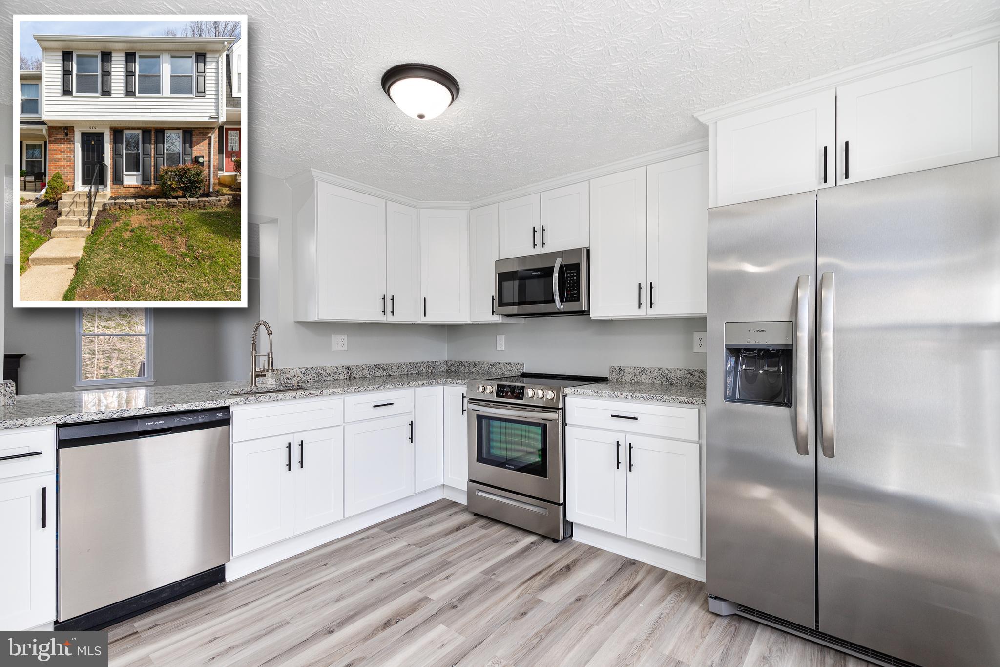 OAKMONT CONDOMIMIUM - Residential