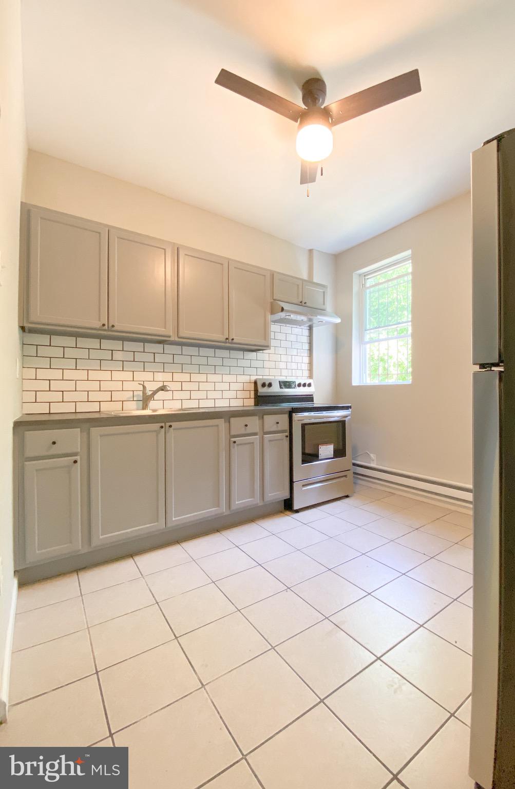 ELMWOOD PARK - Residential