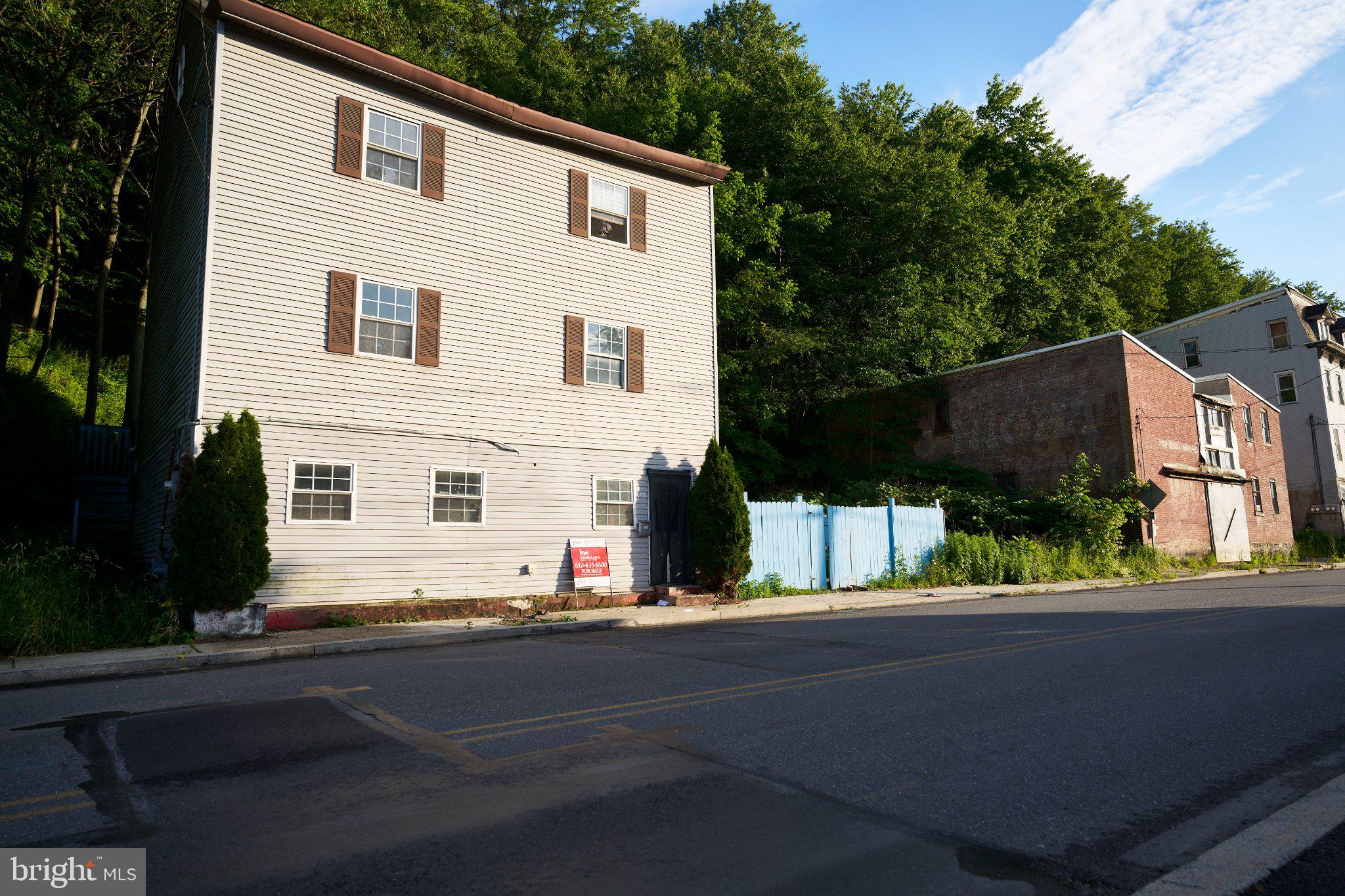 255 PEACOCK STREET