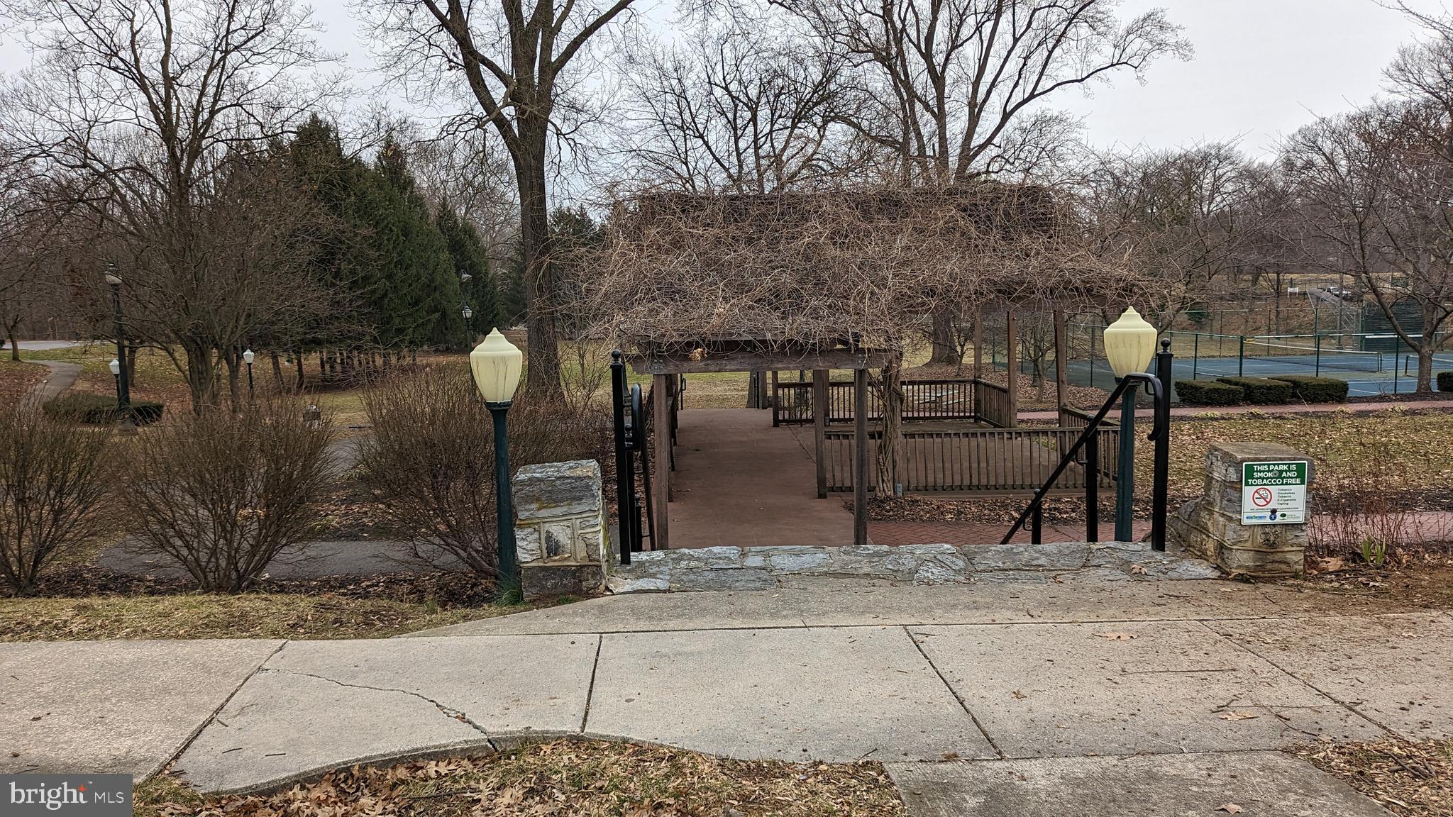PARK OVERLOOK TOWNHOMES - Residential