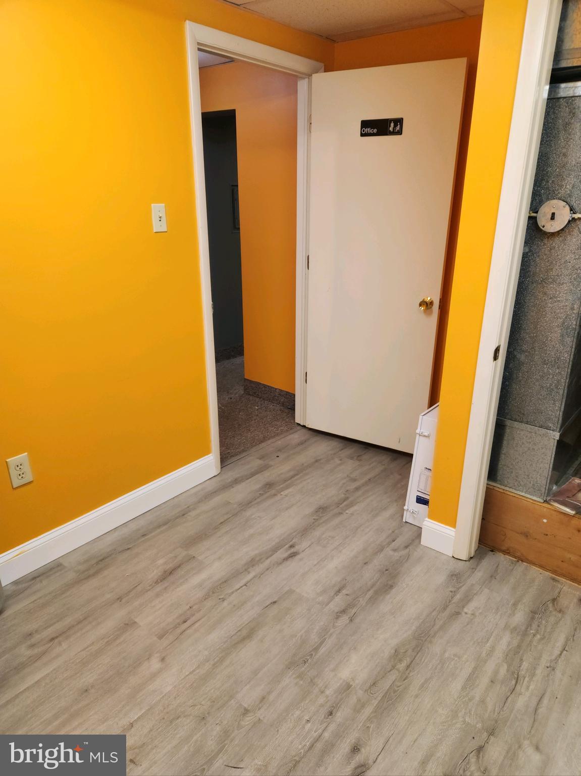 PHILADELPHIA (SOUTH) - Commercial Lease