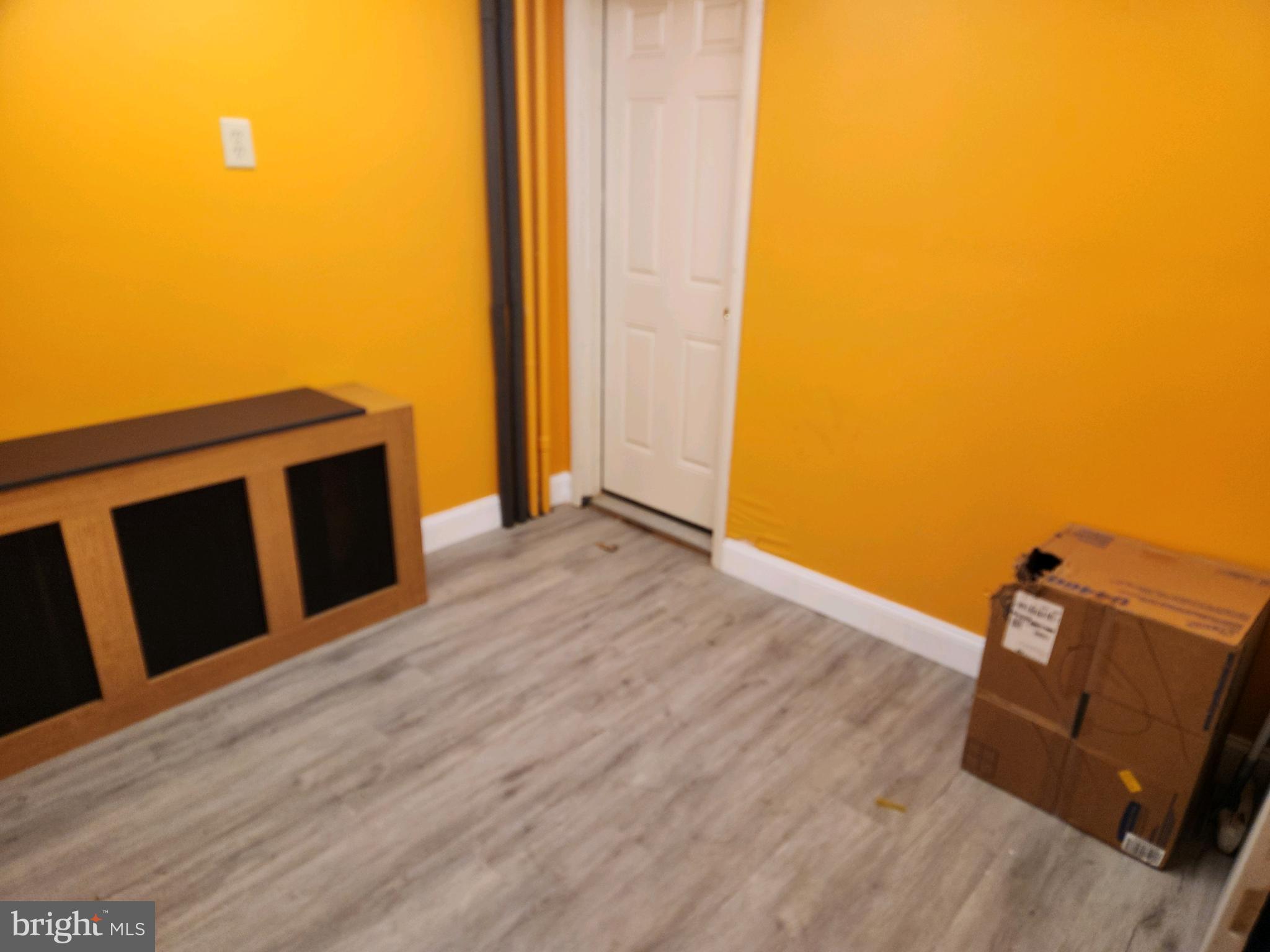 PHILADELPHIA (SOUTH) - Commercial Lease