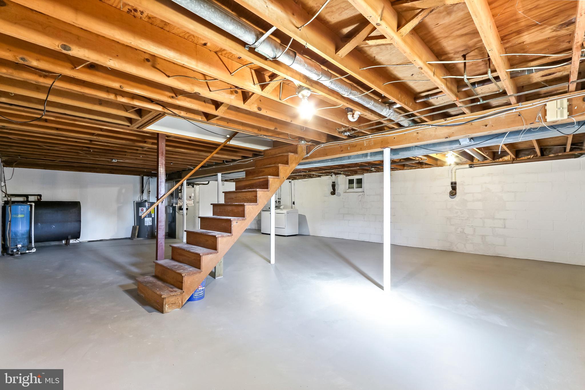 ADAMS HEIGHTS - Residential