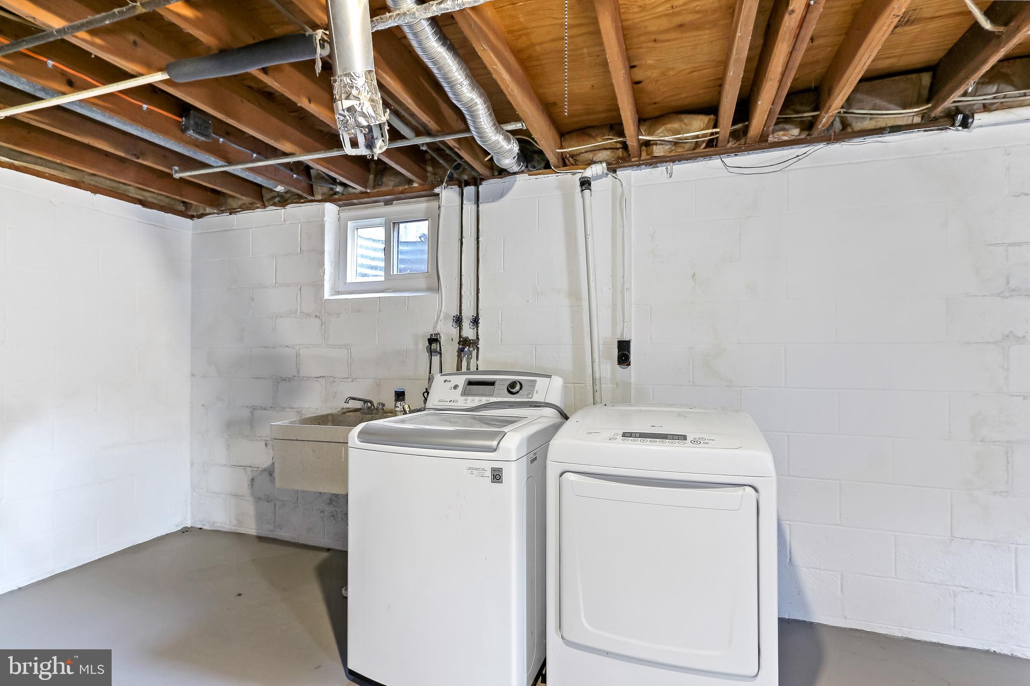 ADAMS HEIGHTS - Residential