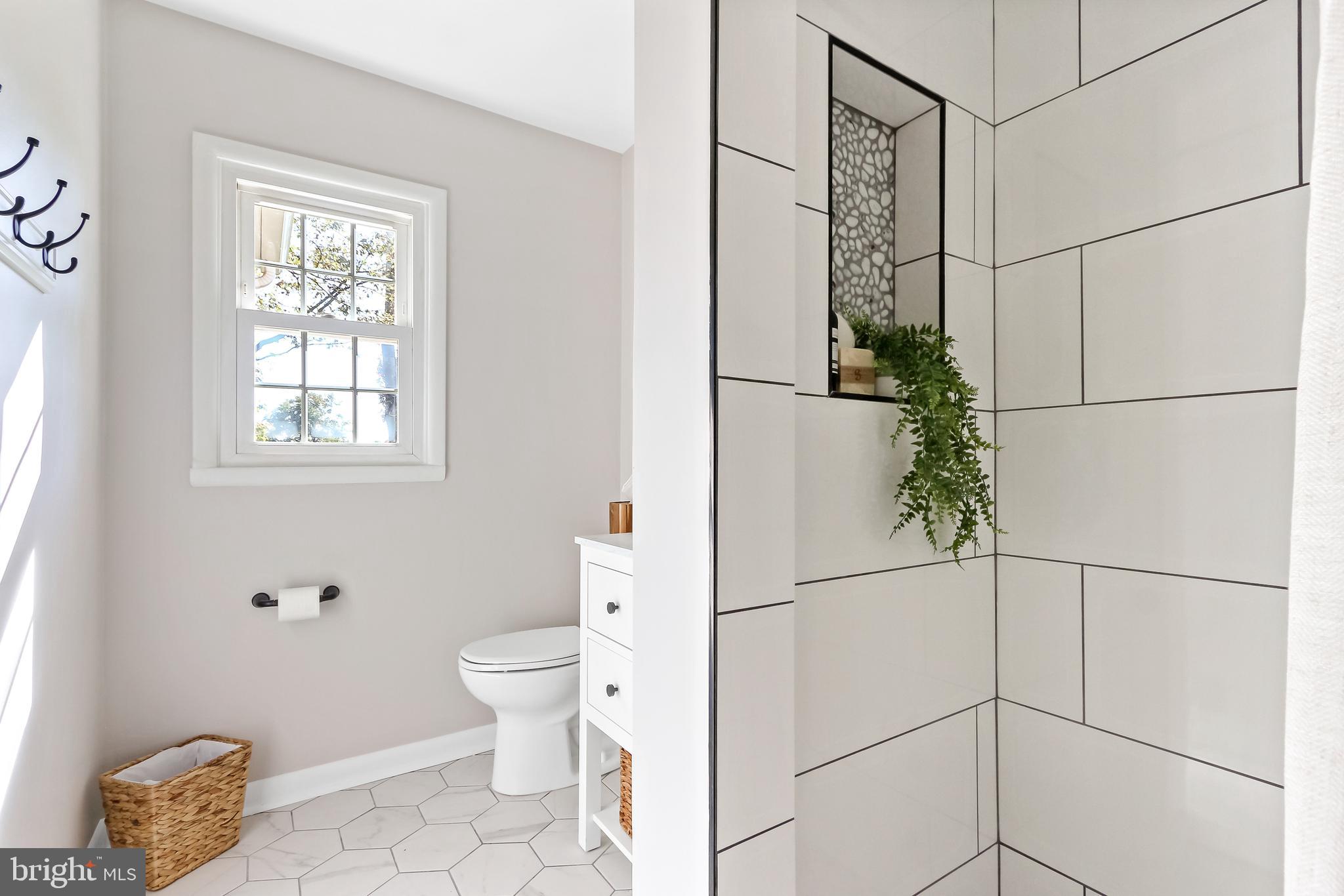 ADAMS HEIGHTS - Residential