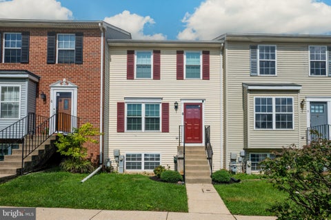 Townhouse For Sale - 6 Tameron Pl<br/> BALTIMORE, MD 21237