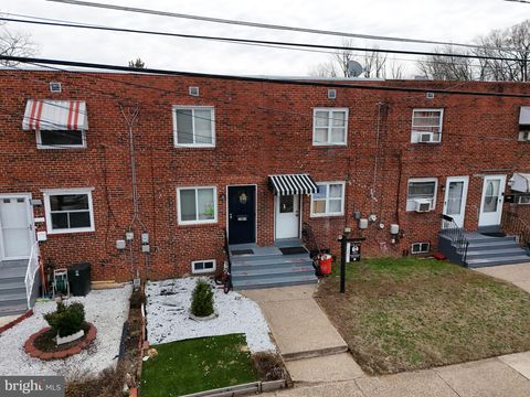 Townhouse For Sale - 3042 Waldorf Avenue<br/> CAMDEN, NJ 08105