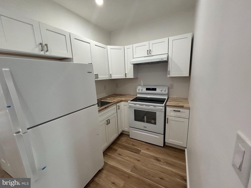 SECTION 8 APPROVED and WASHER DRYER NEGOTIABLE. Stunning 2 bedroom and 1 bathroom unit is now available! Property features updated kitchen and bathroom, open concept, large bedrooms, tons of closet space and washer/dryer hook ups. In addition, its located near an abundance of public transportation including but not limited to subways, buses, Broad street, Roosevelt Blvd and 76 so what are you waiting for? Hurry and schedule your appointment today!