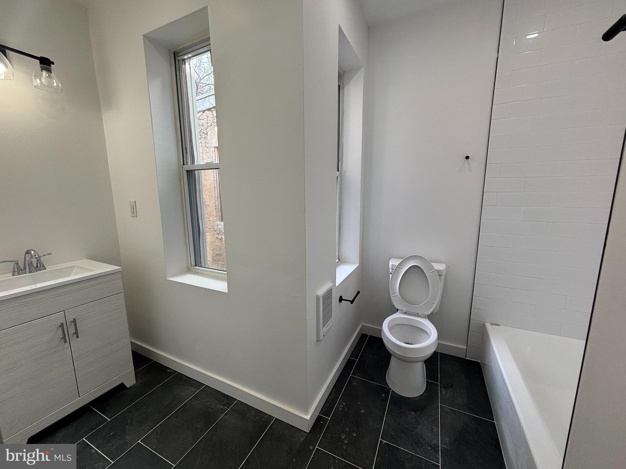 CARROLL PARK - Residential Lease