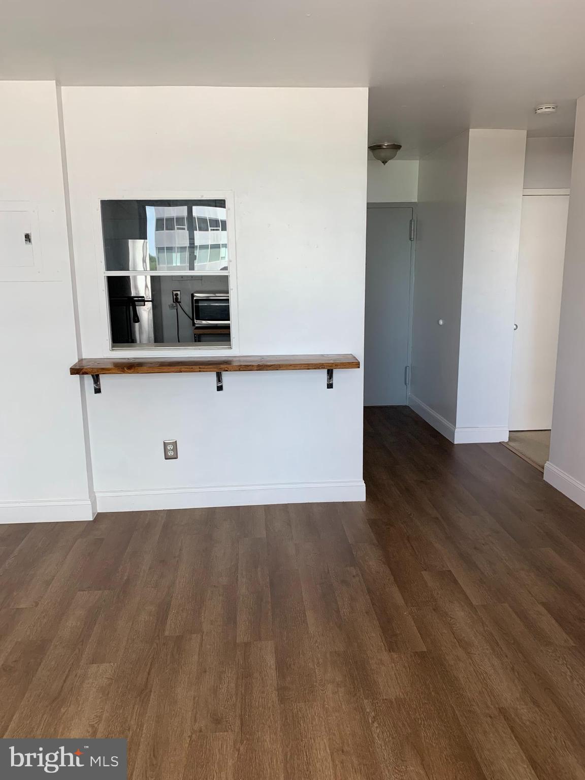 1021 ARLINGTON BOULEVARD 609