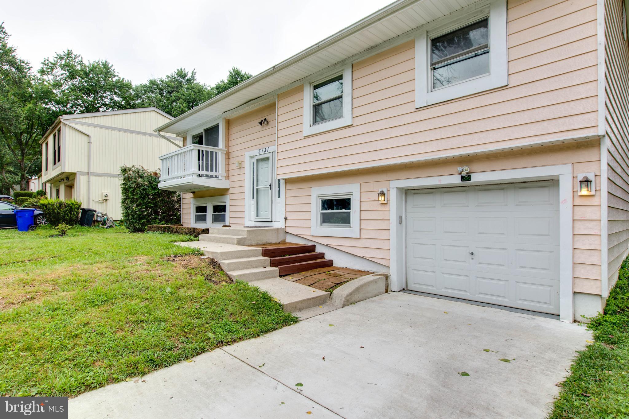 5731 MARGRAVE MEWS