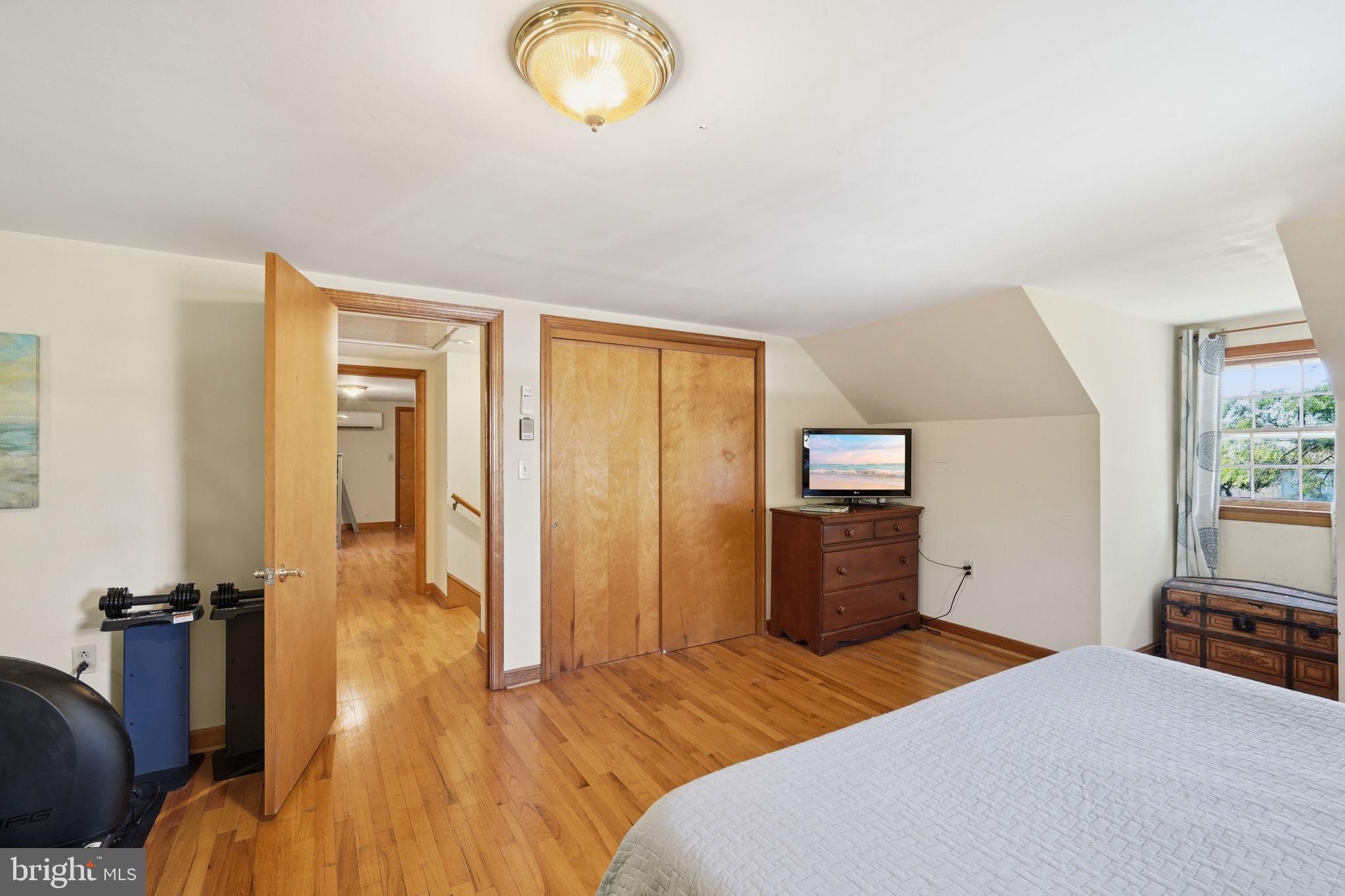 ROCK HALL - Residential