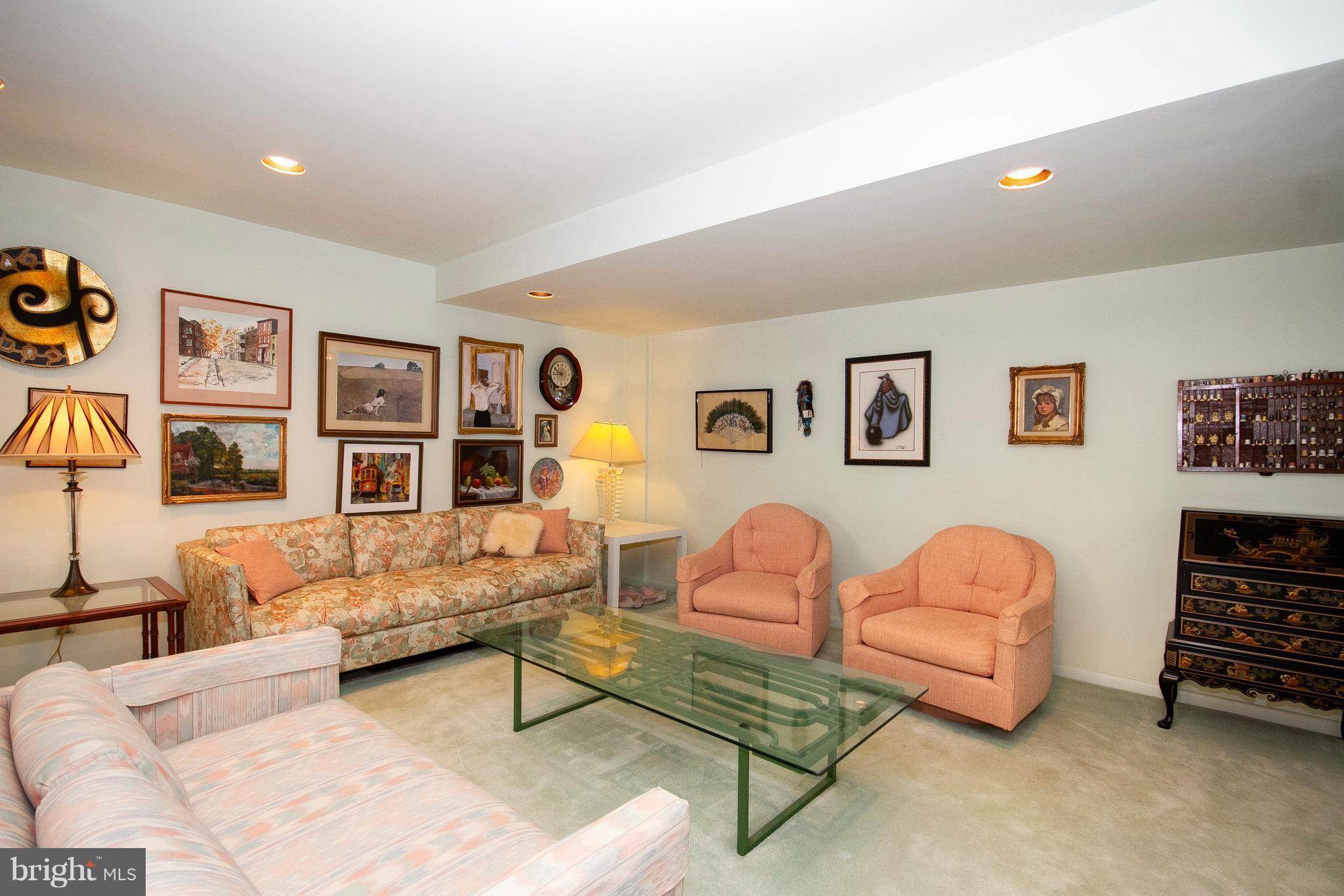 CROSS KEYS - Residential