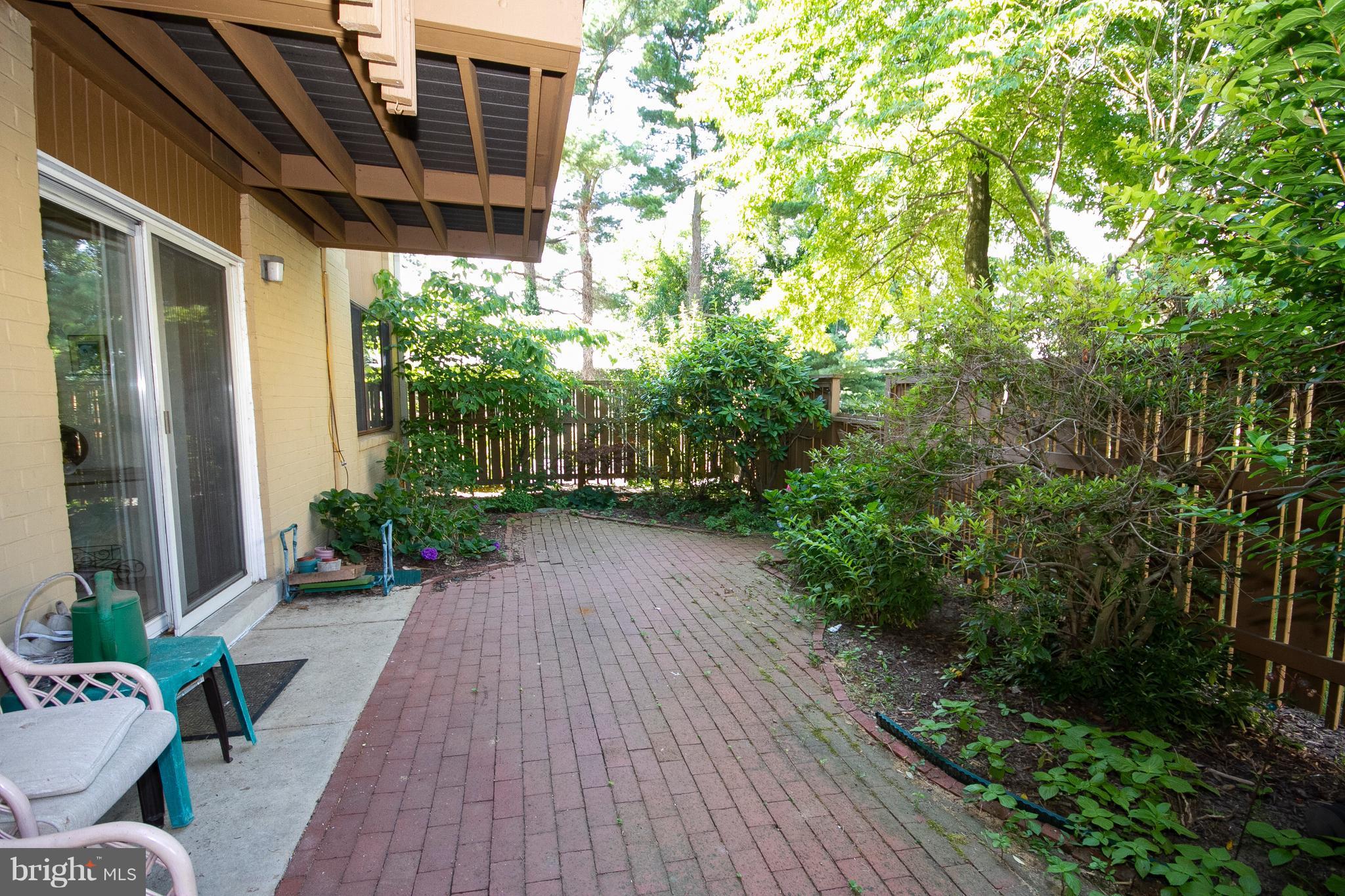 CROSS KEYS - Residential