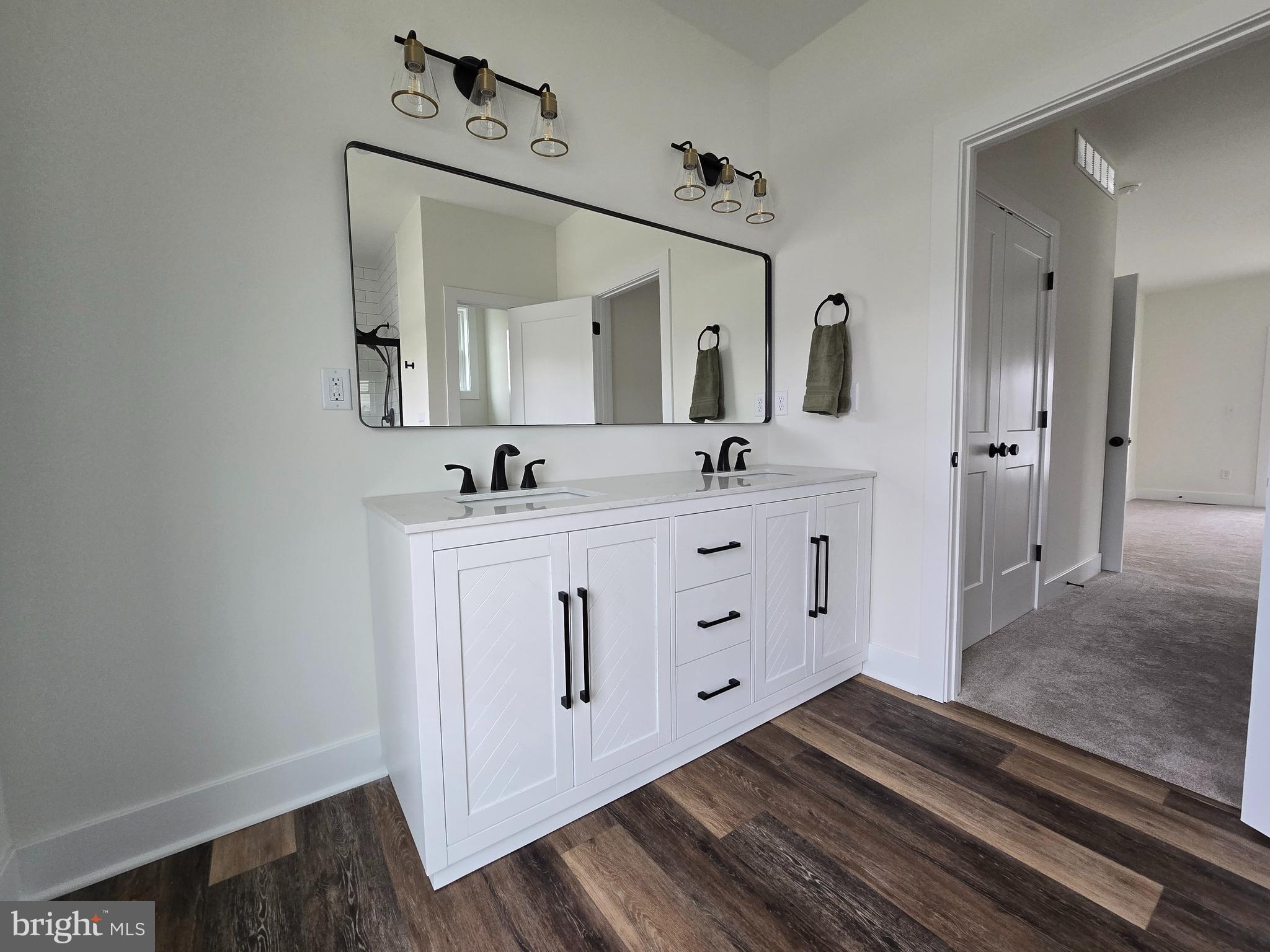 PROVIDENCE FARM - Residential