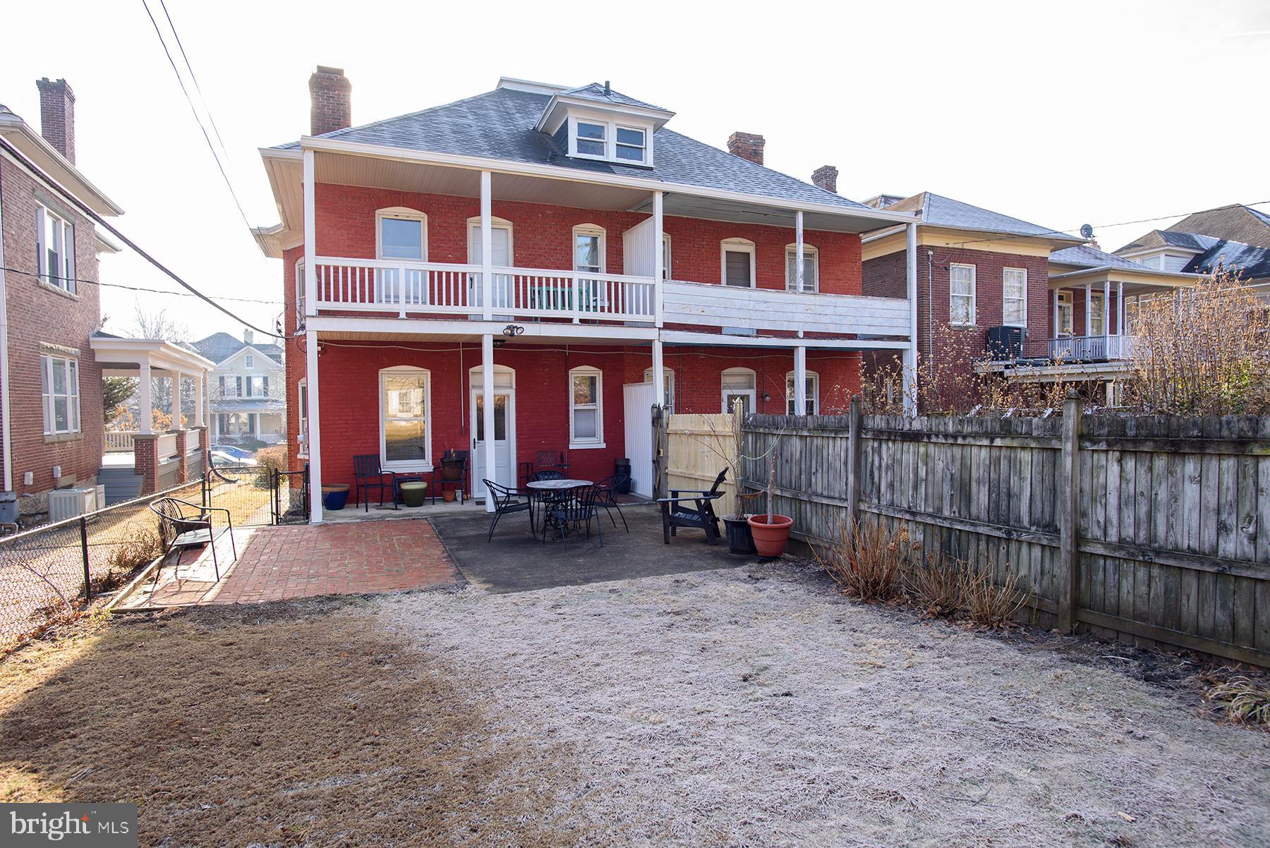 NORTH END - Residential