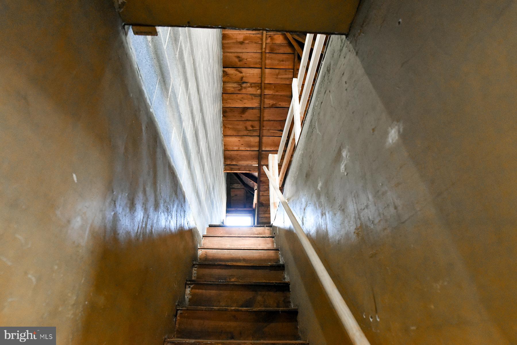 NORTH END - Residential