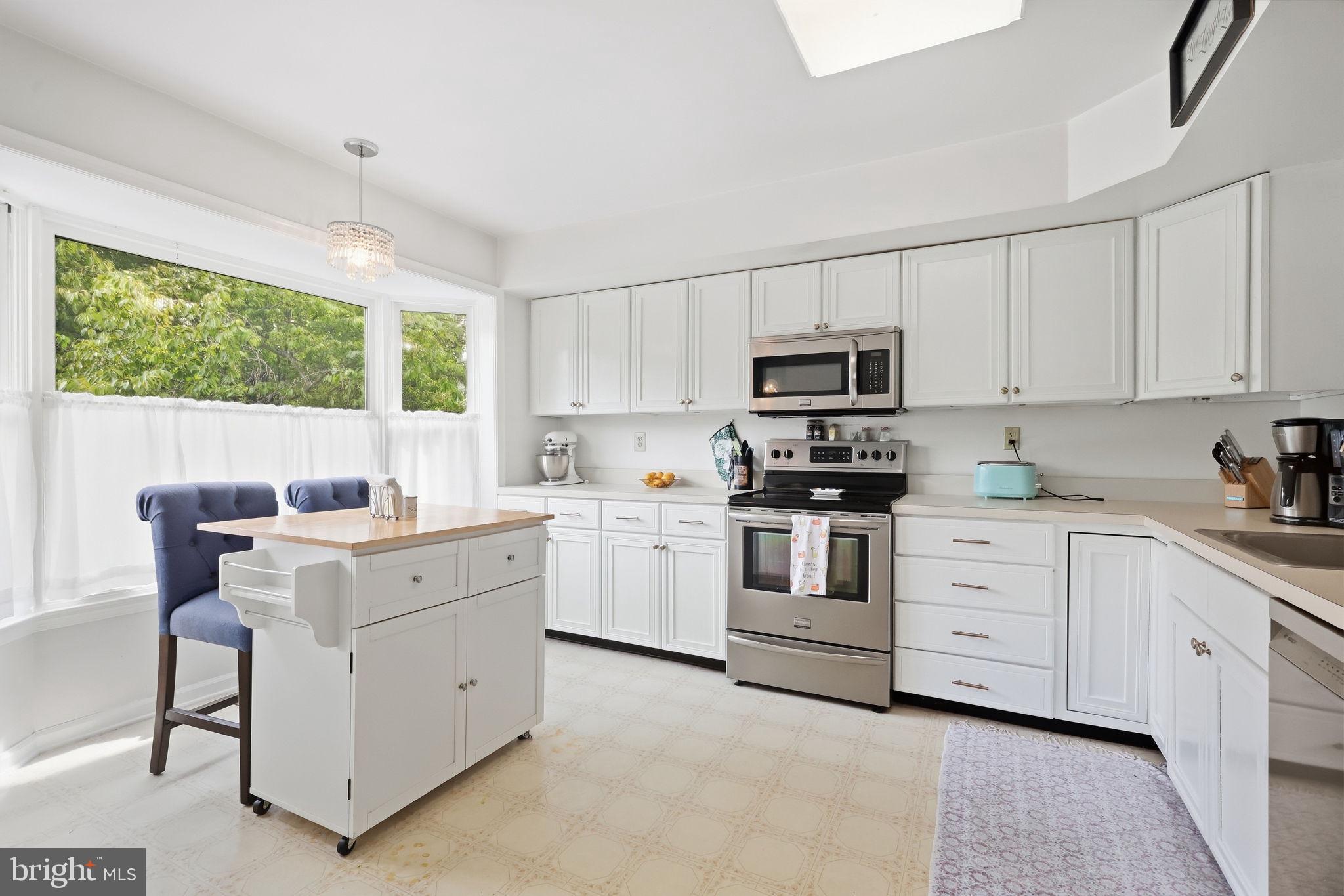 3041 MITCHELL COURT
