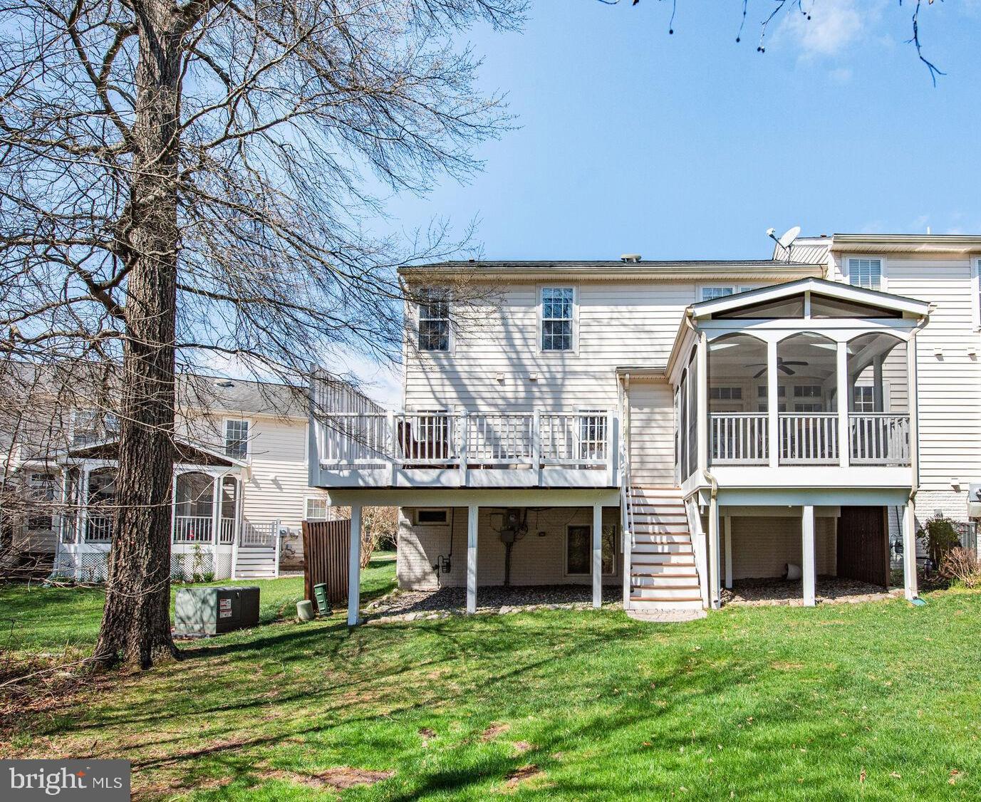 ASHBURN VILLAGE - Residential