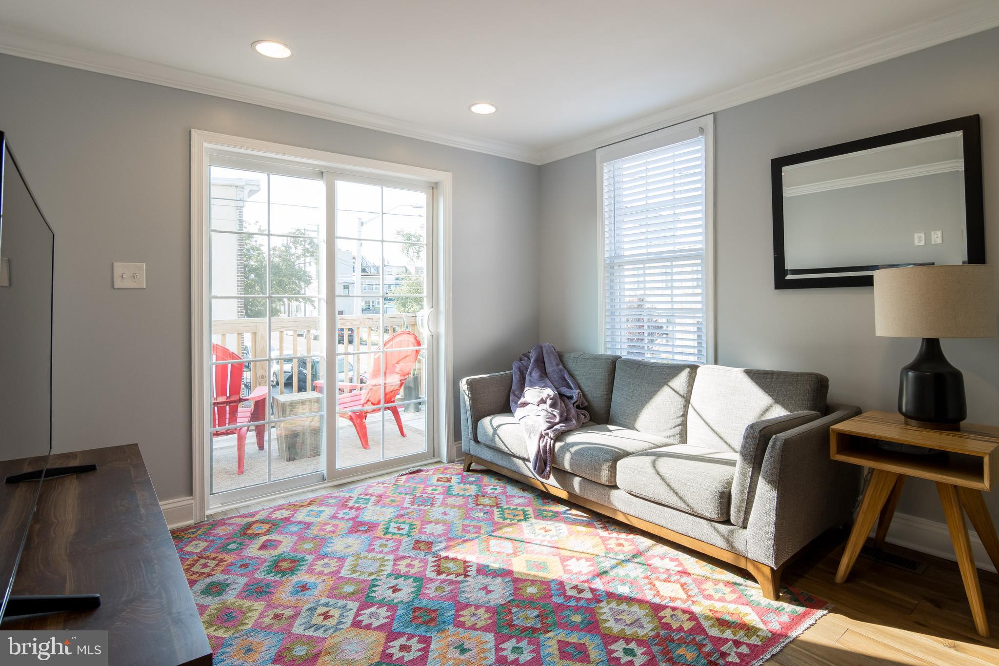 LOCUST POINT - Residential