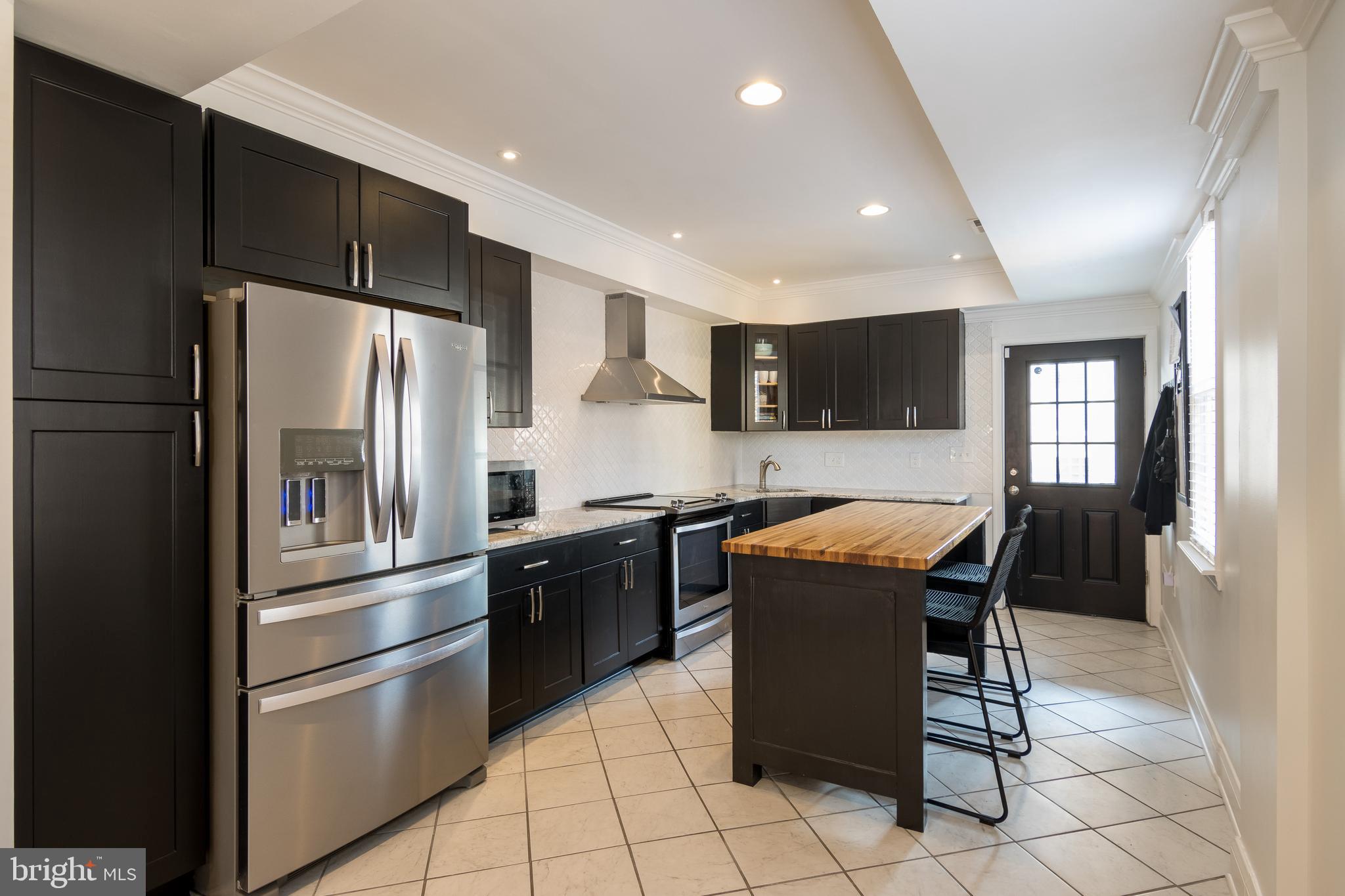 LOCUST POINT - Residential