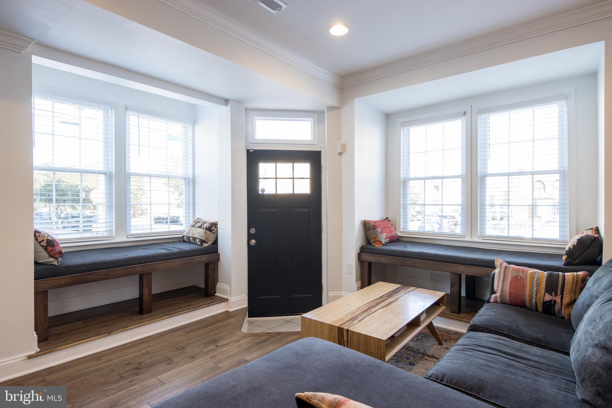 LOCUST POINT - Residential