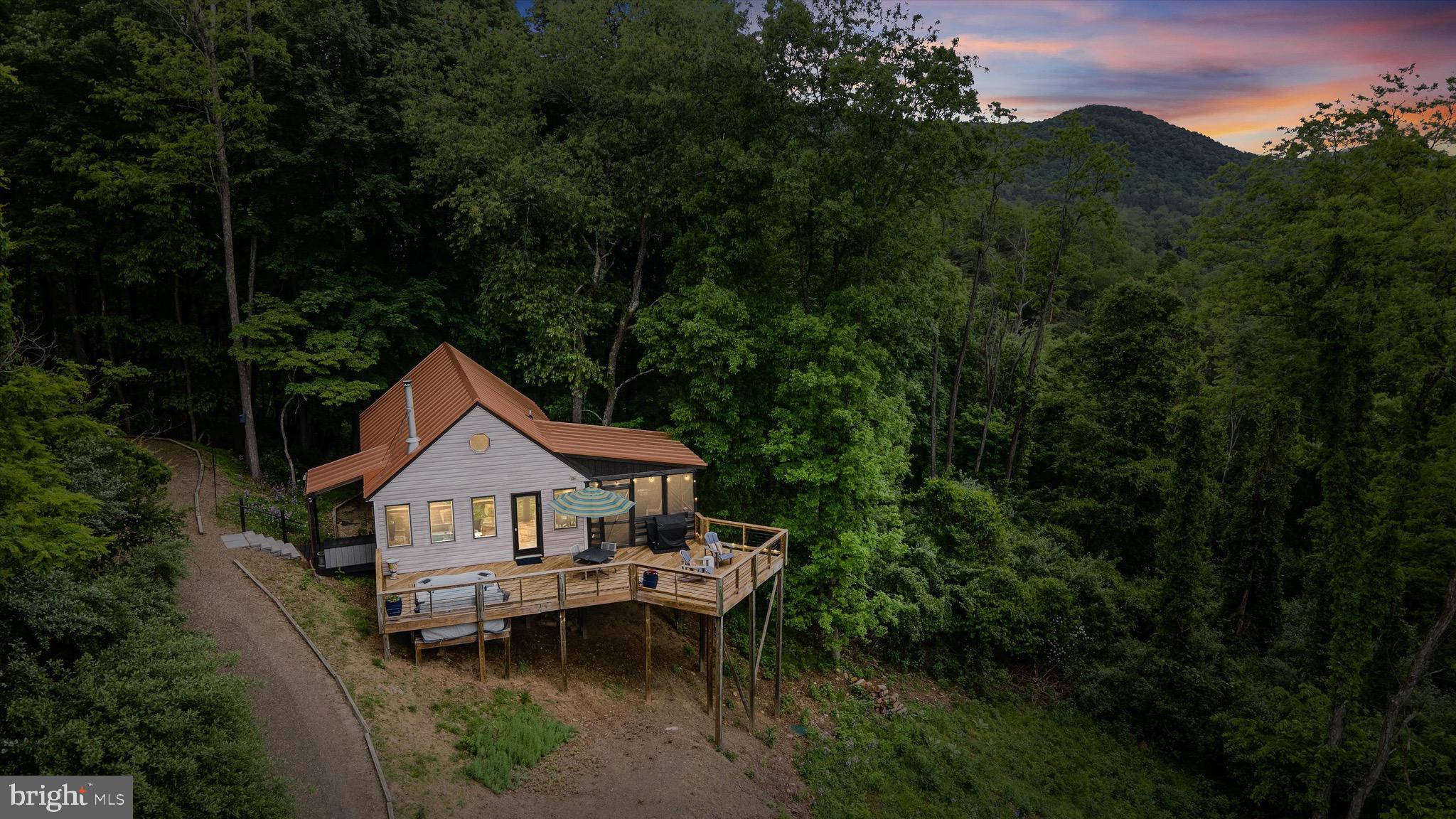 TROUT POND - Residential