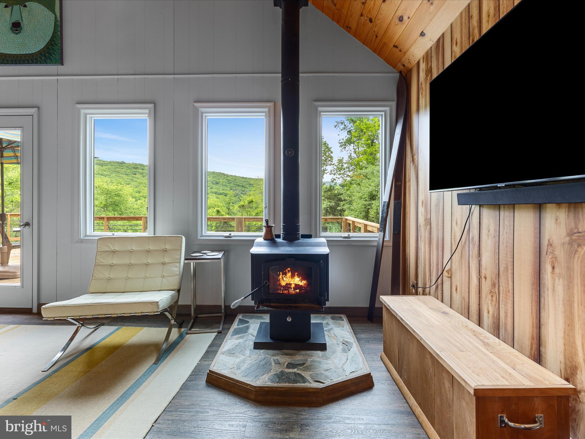 TROUT POND - Residential