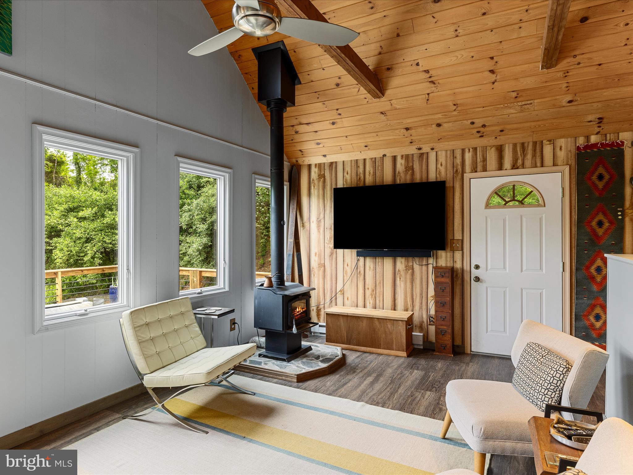 TROUT POND - Residential