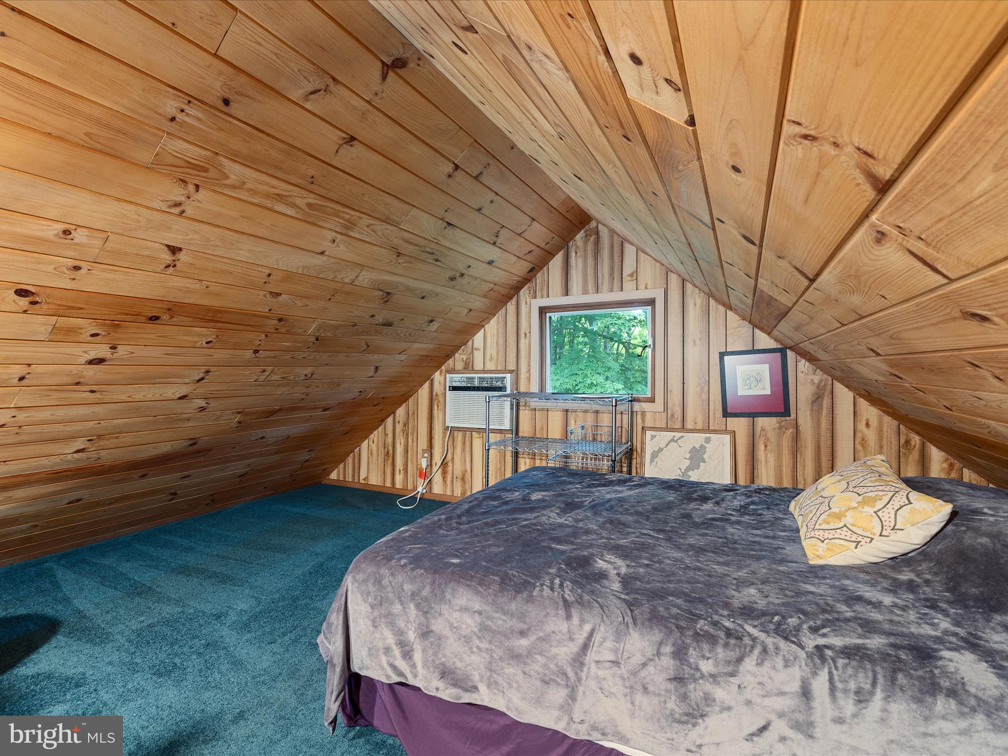 TROUT POND - Residential