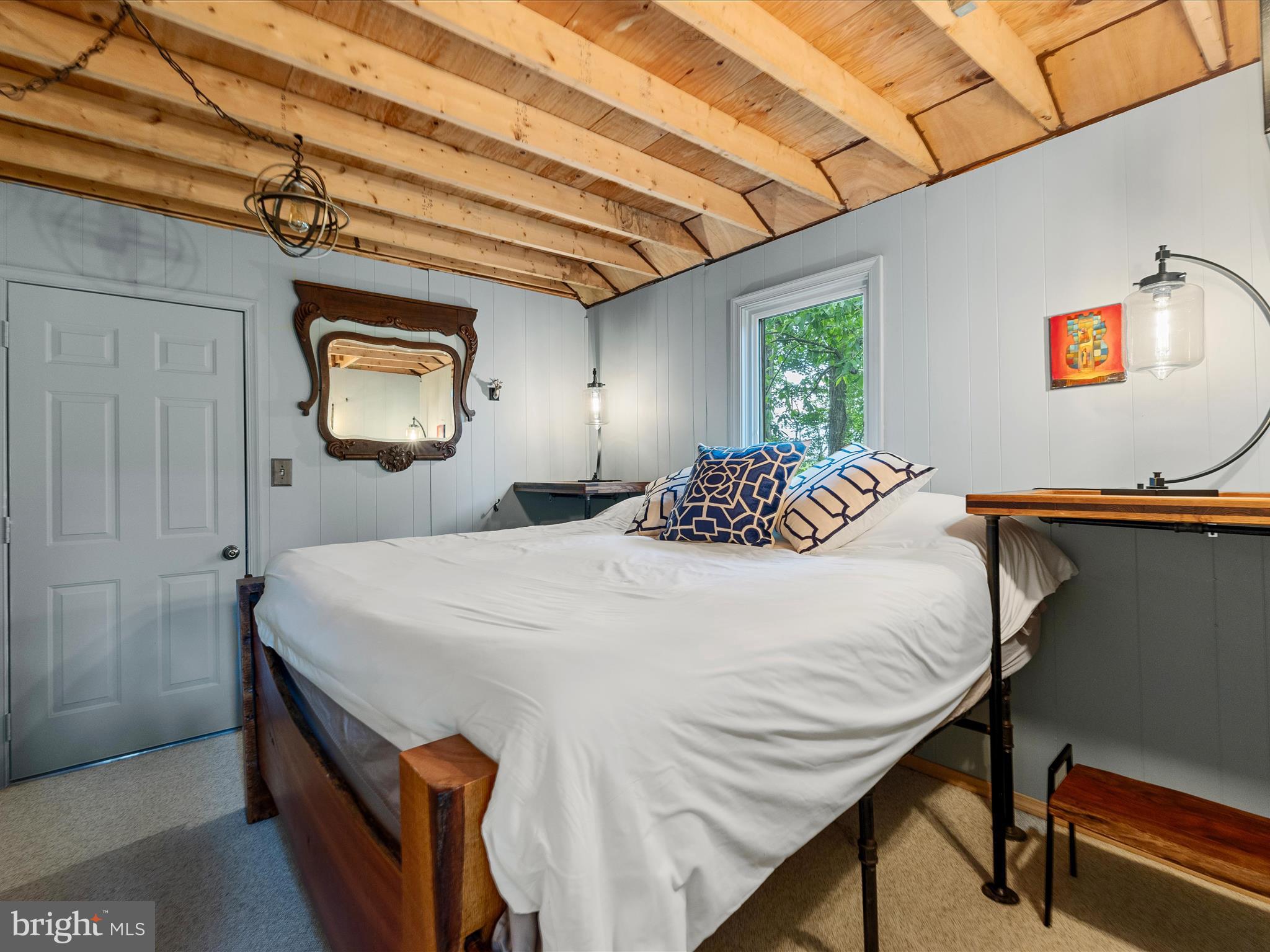 TROUT POND - Residential