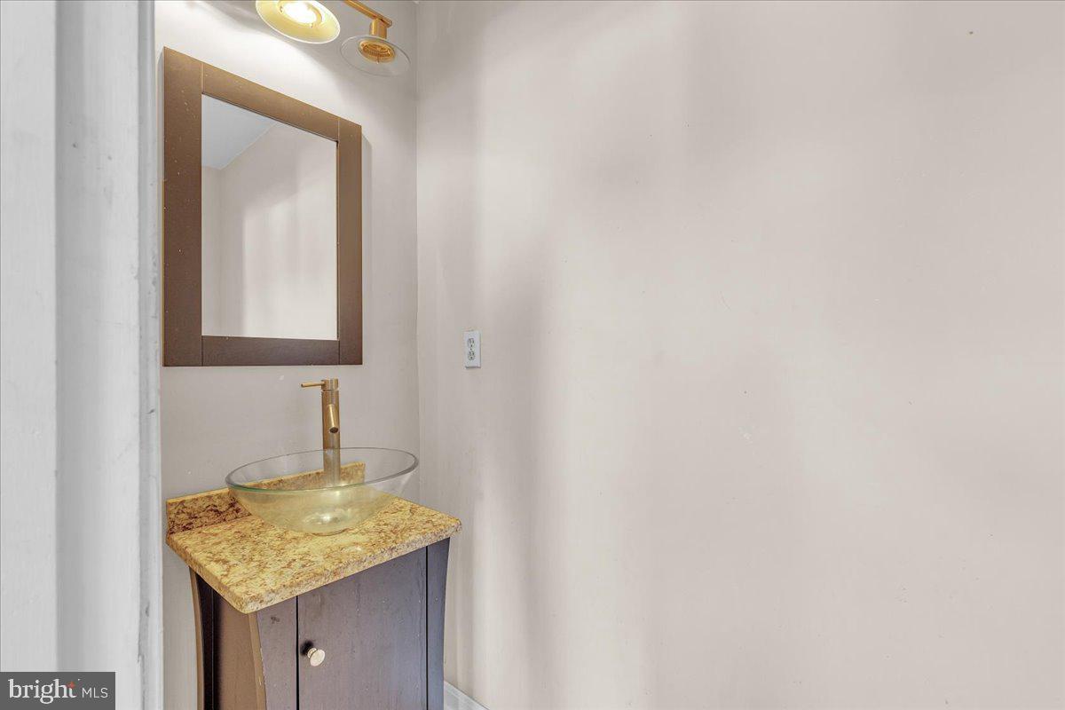 HAMPSHIRE - Residential