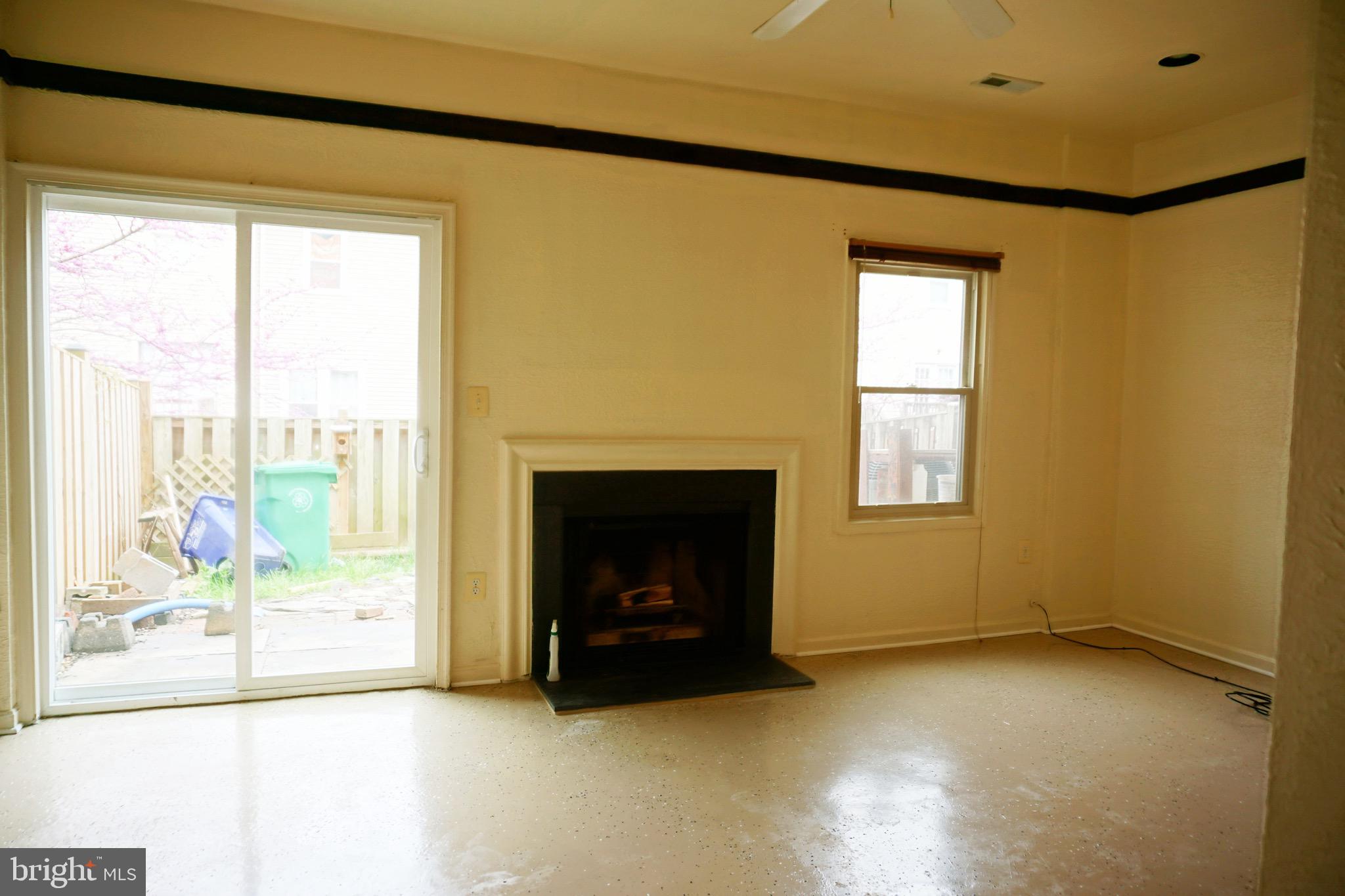 FERNSHIRE FARMS - Residential Lease