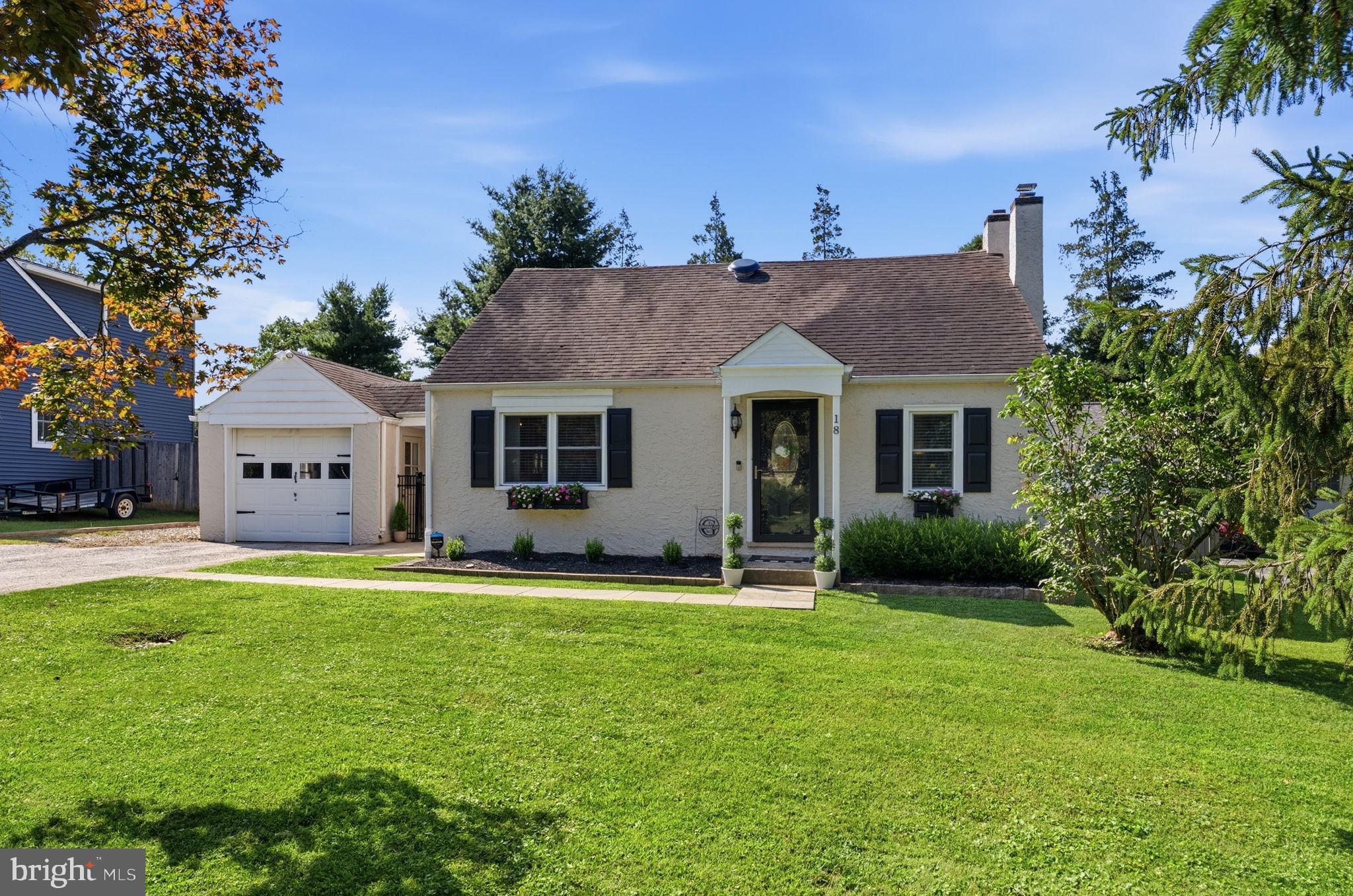 18 BUTTONWOOD AVENUE