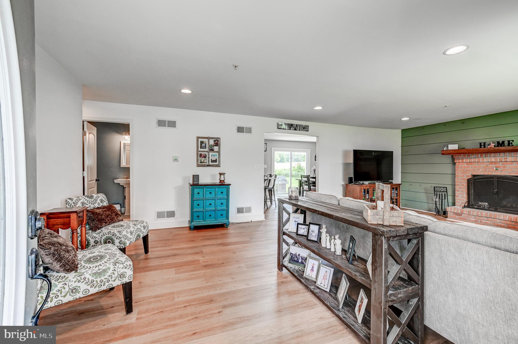 4367 RIDGE ROAD