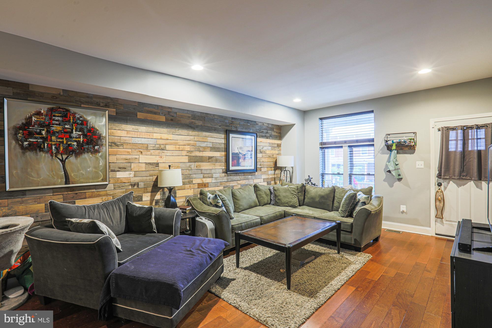 WAVERLY - Residential