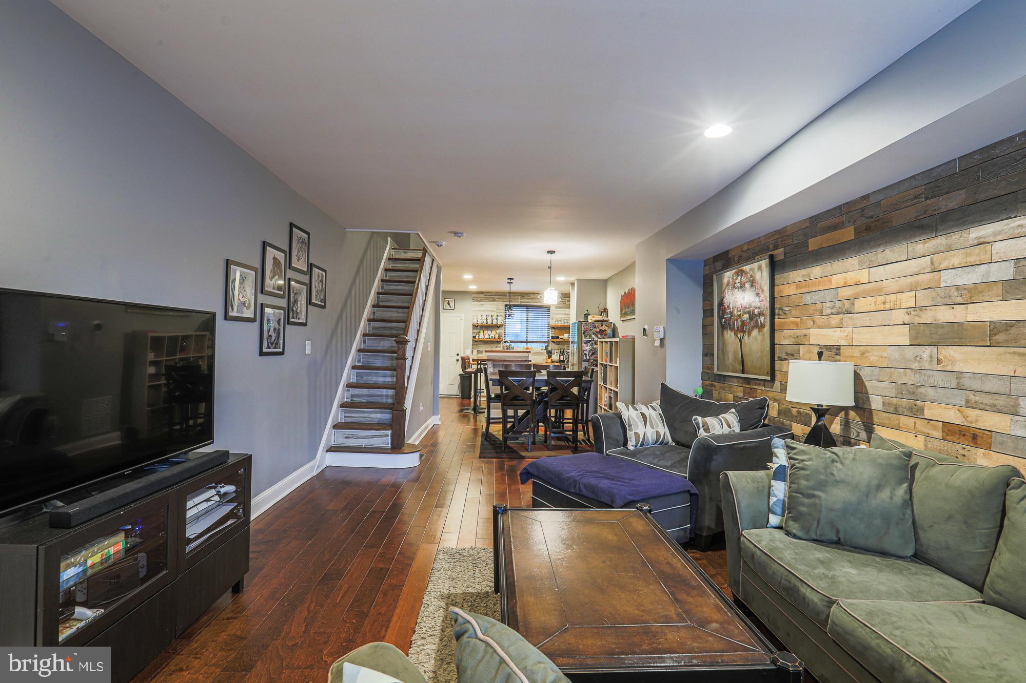 WAVERLY - Residential