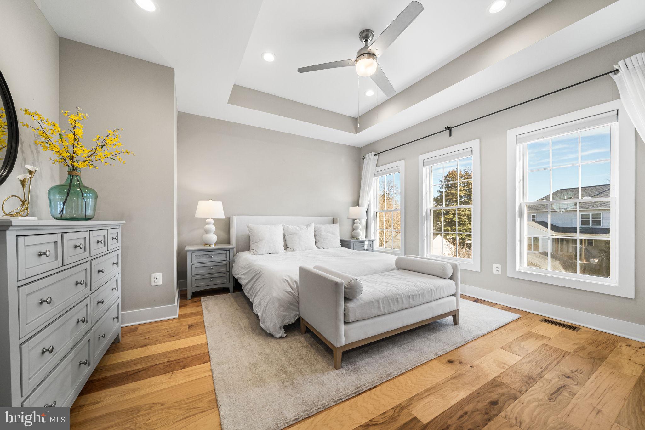 FALLS CHURCH - Residential