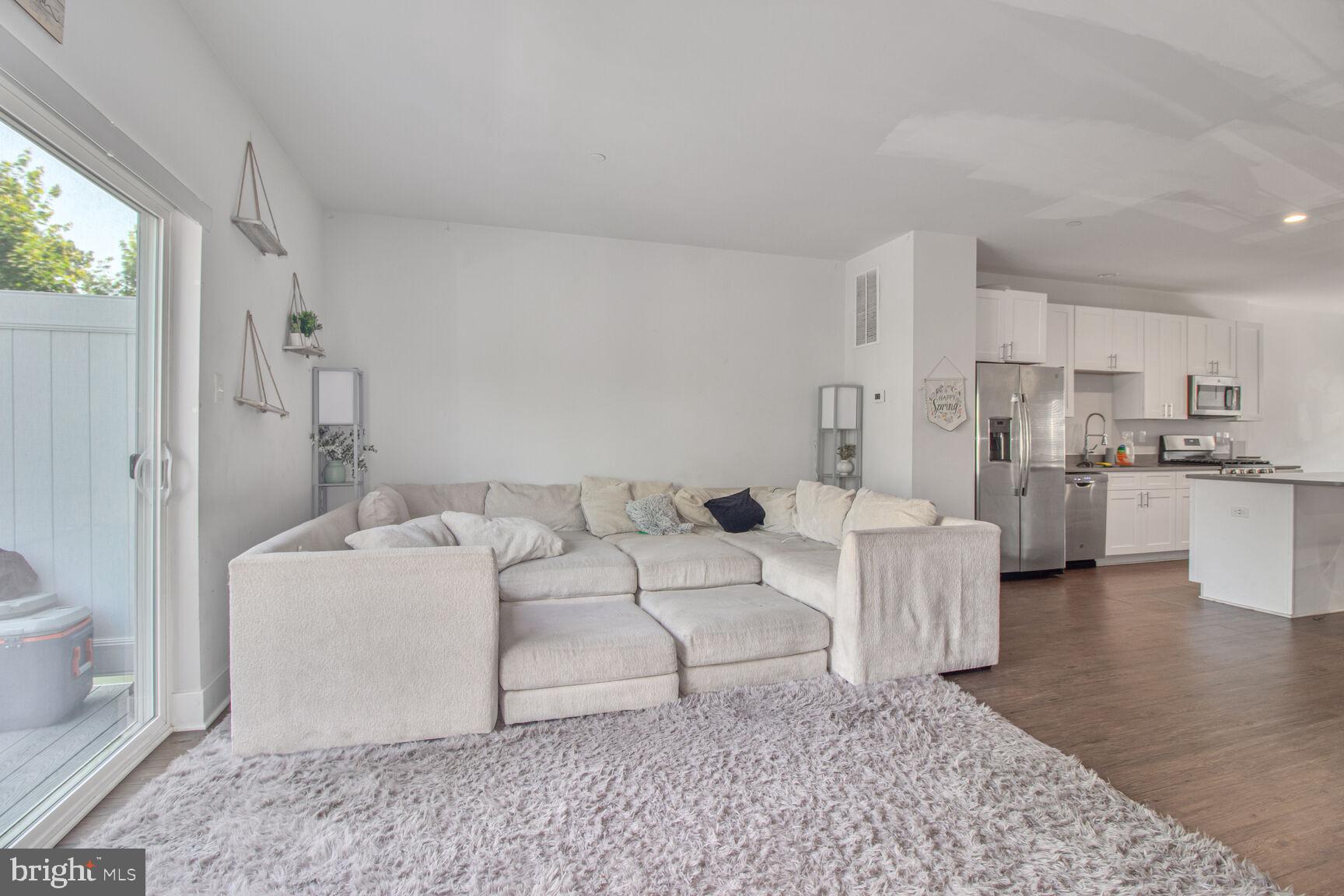 7728 LEXINGTON COURT