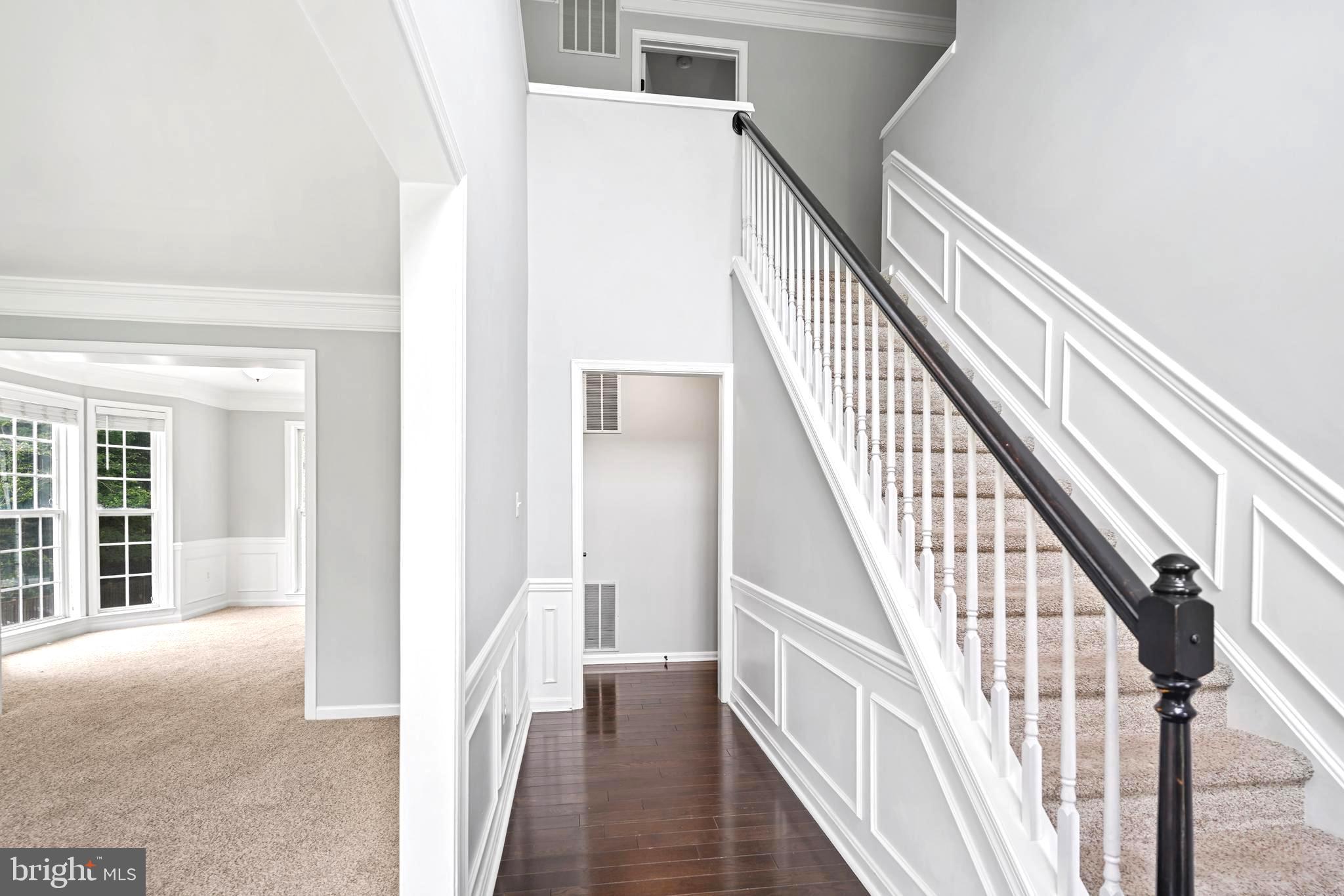 4102 MIDDLEBURY COURT