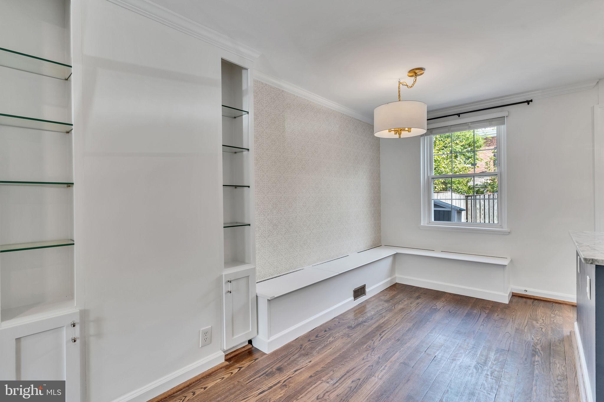 FAIRLINGTON GLEN - Residential Lease