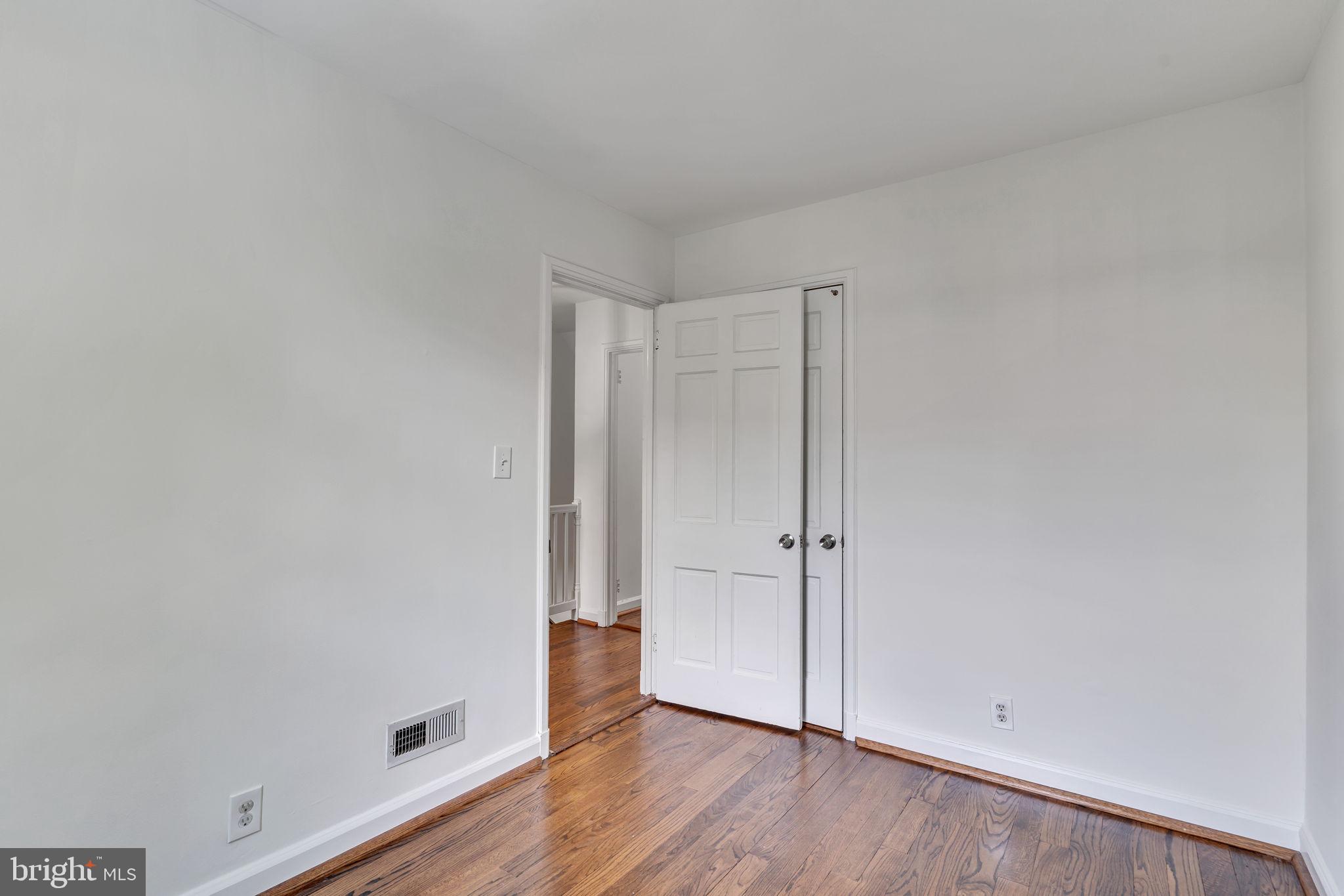 FAIRLINGTON GLEN - Residential Lease