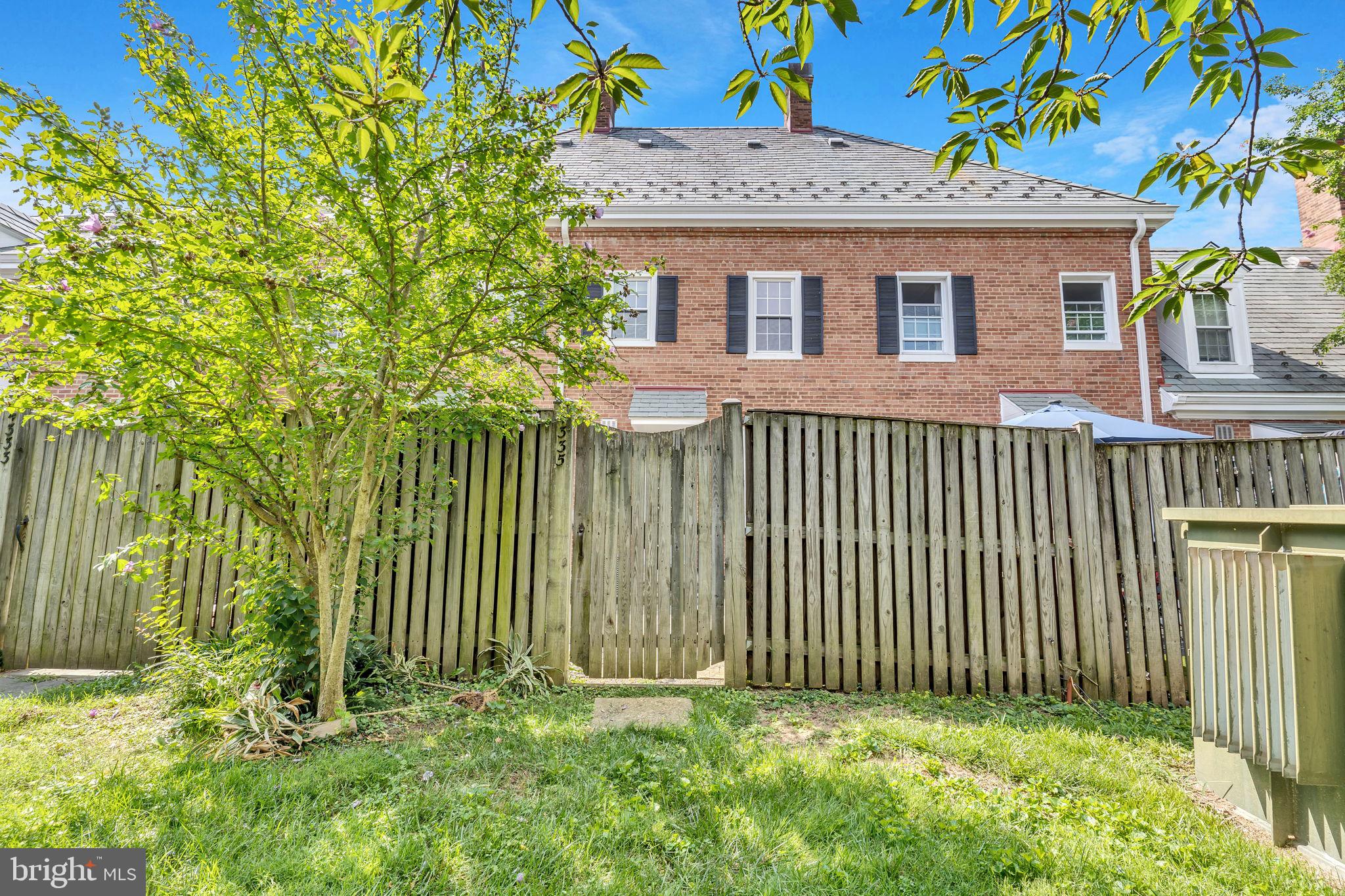 FAIRLINGTON GLEN - Residential Lease